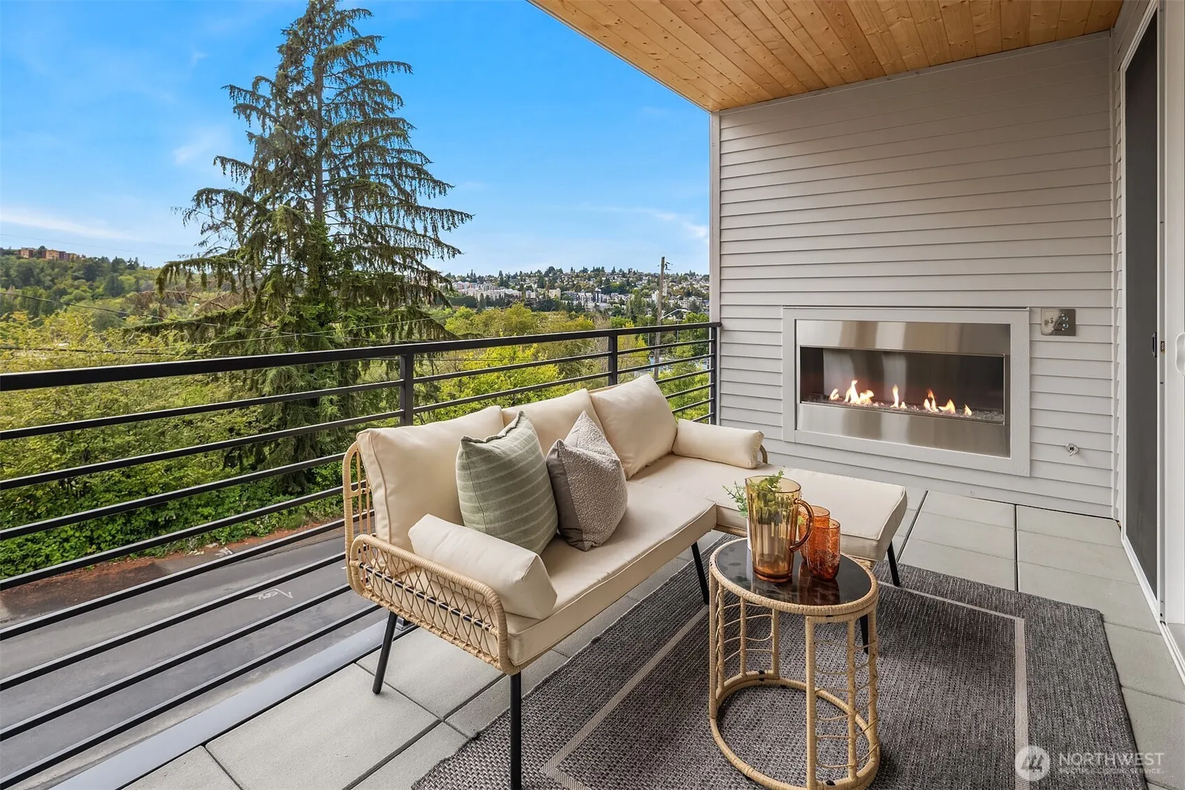 Property photo for 4548 23rd Avenue Sw, Seattle photo 5