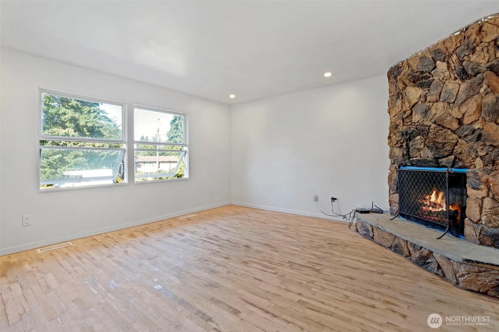 Property photo for 7914 49th Avenue E, Tacoma photo 3