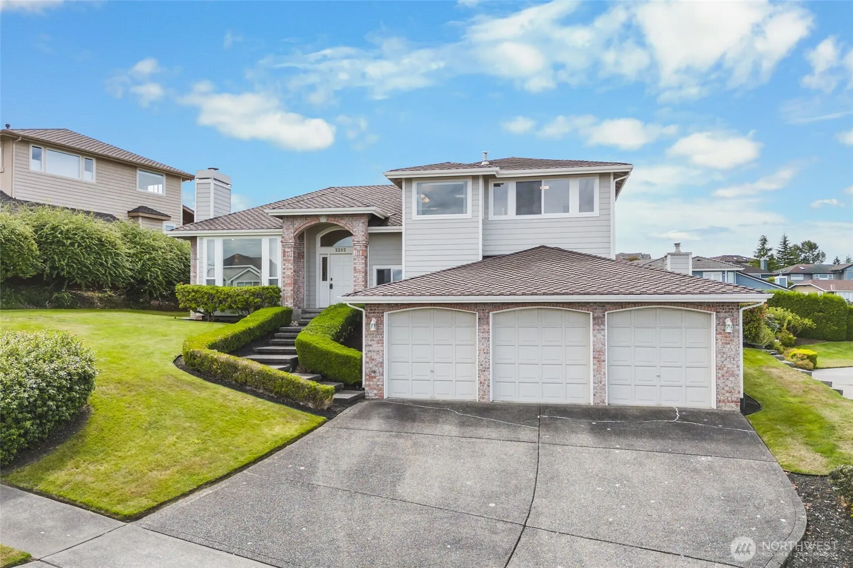 Property photo for 2202 Overview Drive Ne, Tacoma