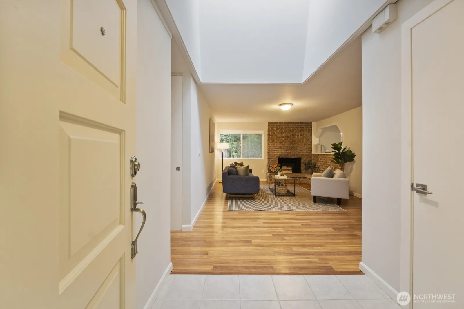 Property photo for 12522 Ne 138th Place, Kirkland photo 5