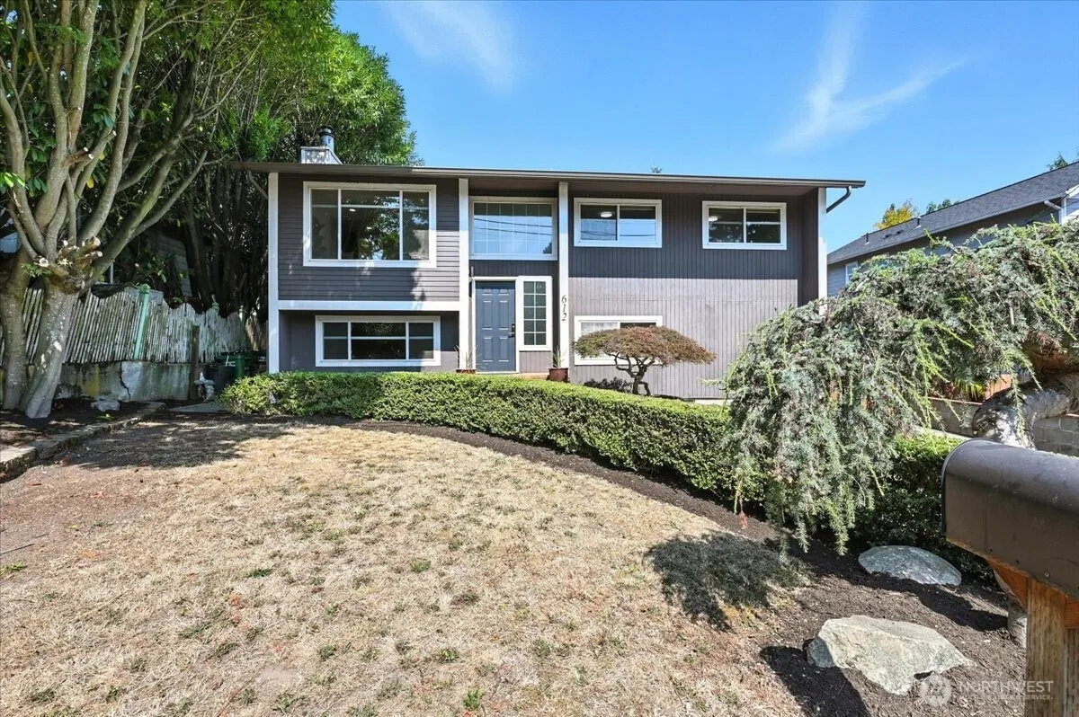 Property photo for 612 Nw 89th Street, Seattle