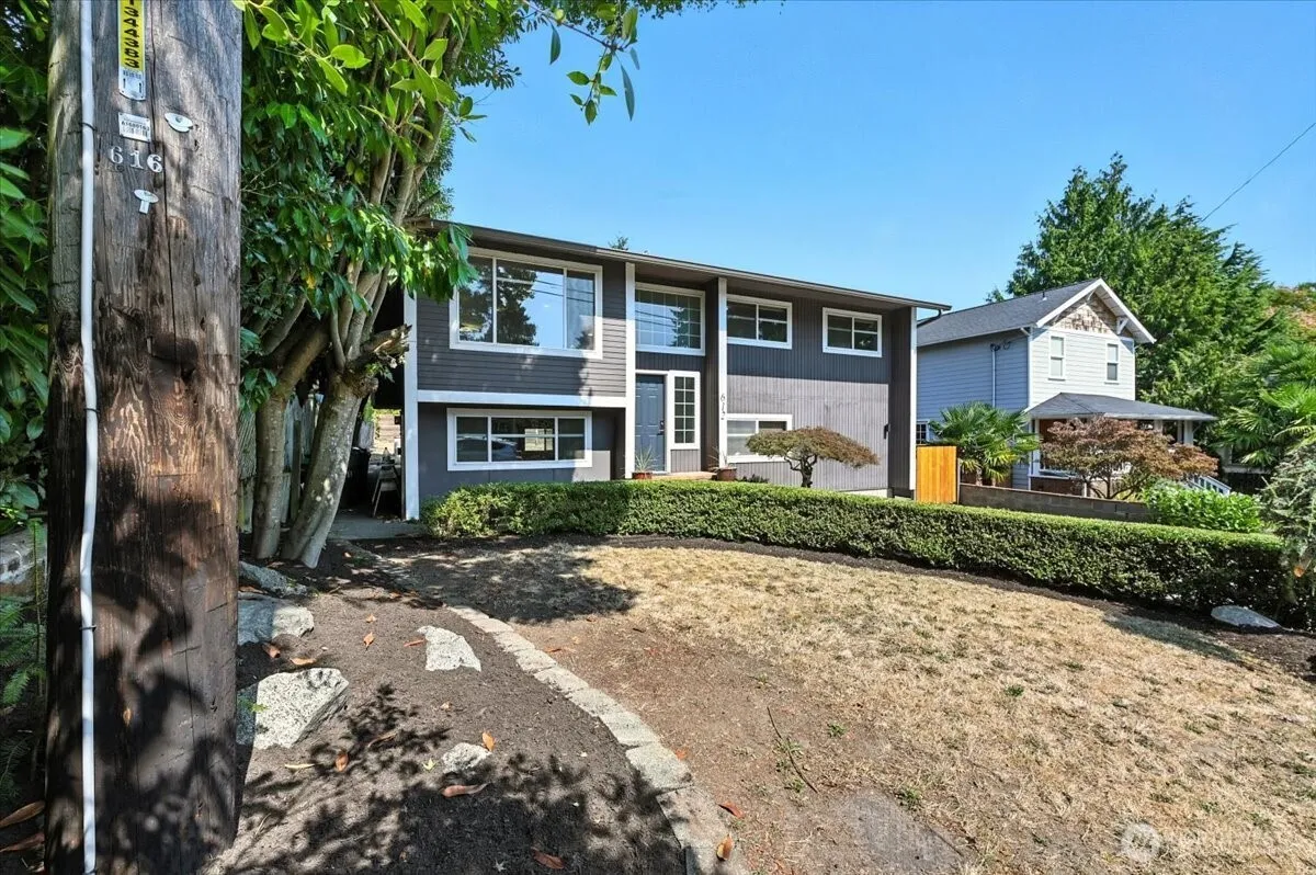 Property photo for 612 Nw 89th Street, Seattle photo 2