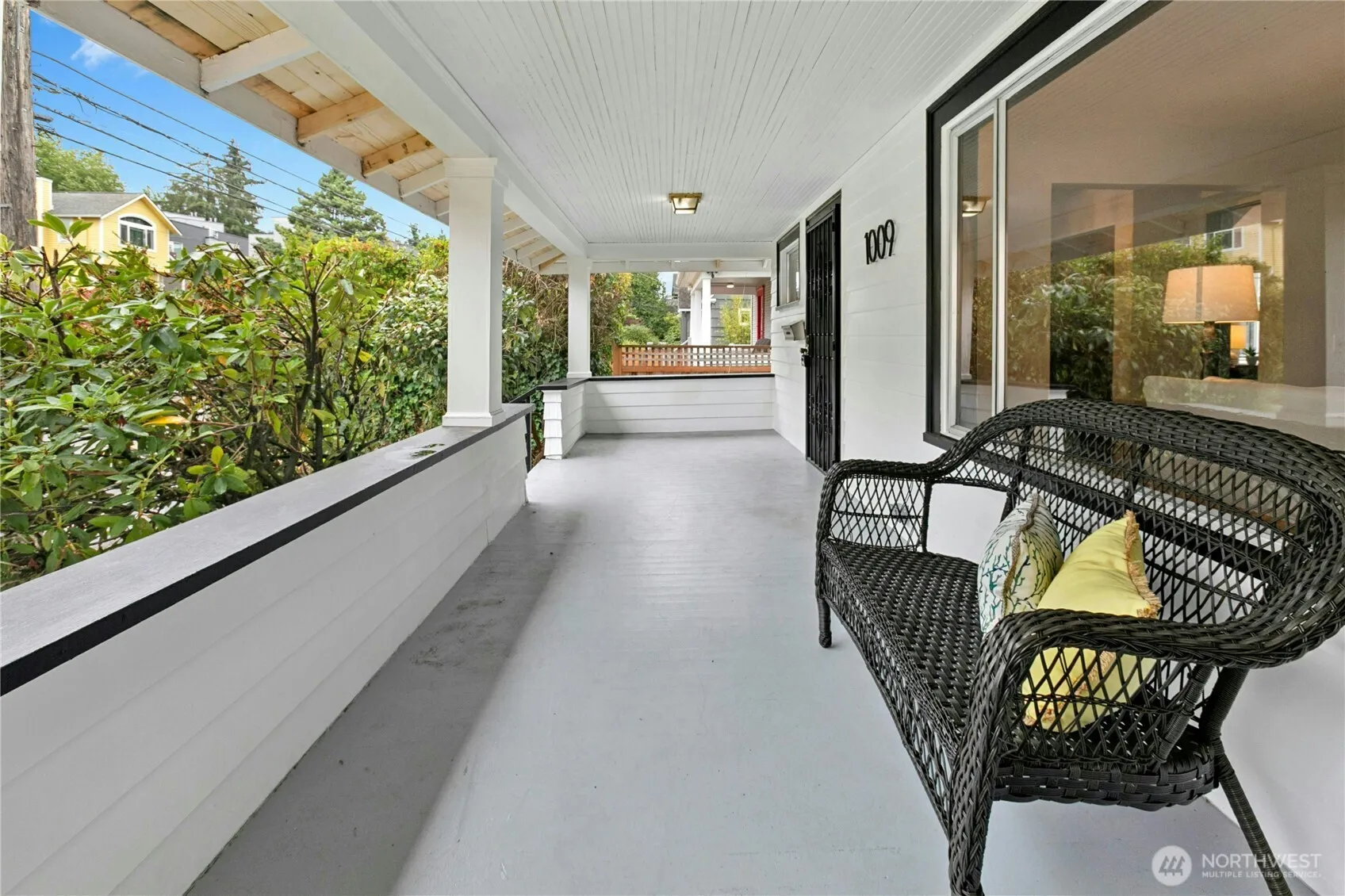 Property photo for 1009 Ne 70th Street, Seattle photo 3