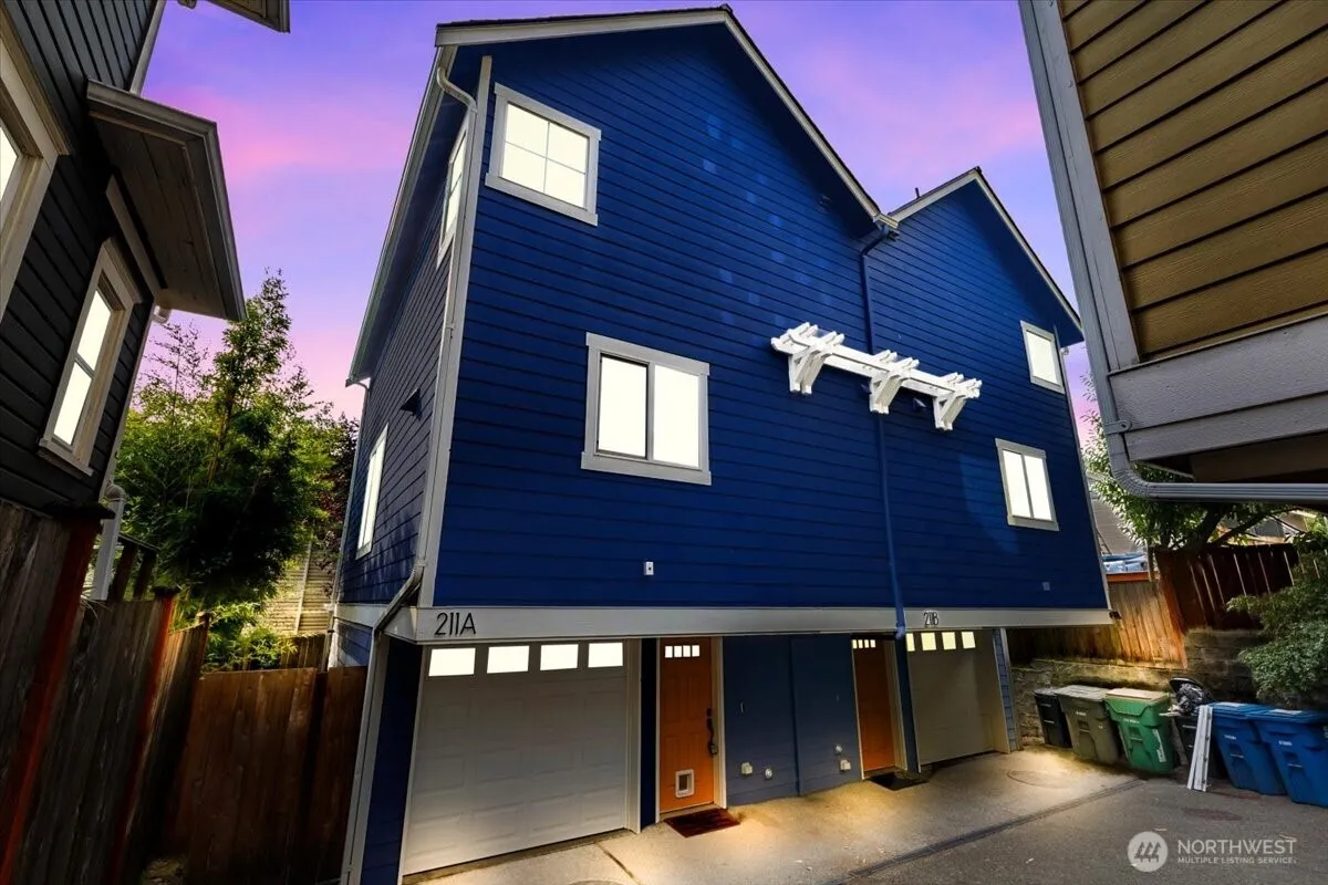 Property photo for 211 15th Avenue, Seattle