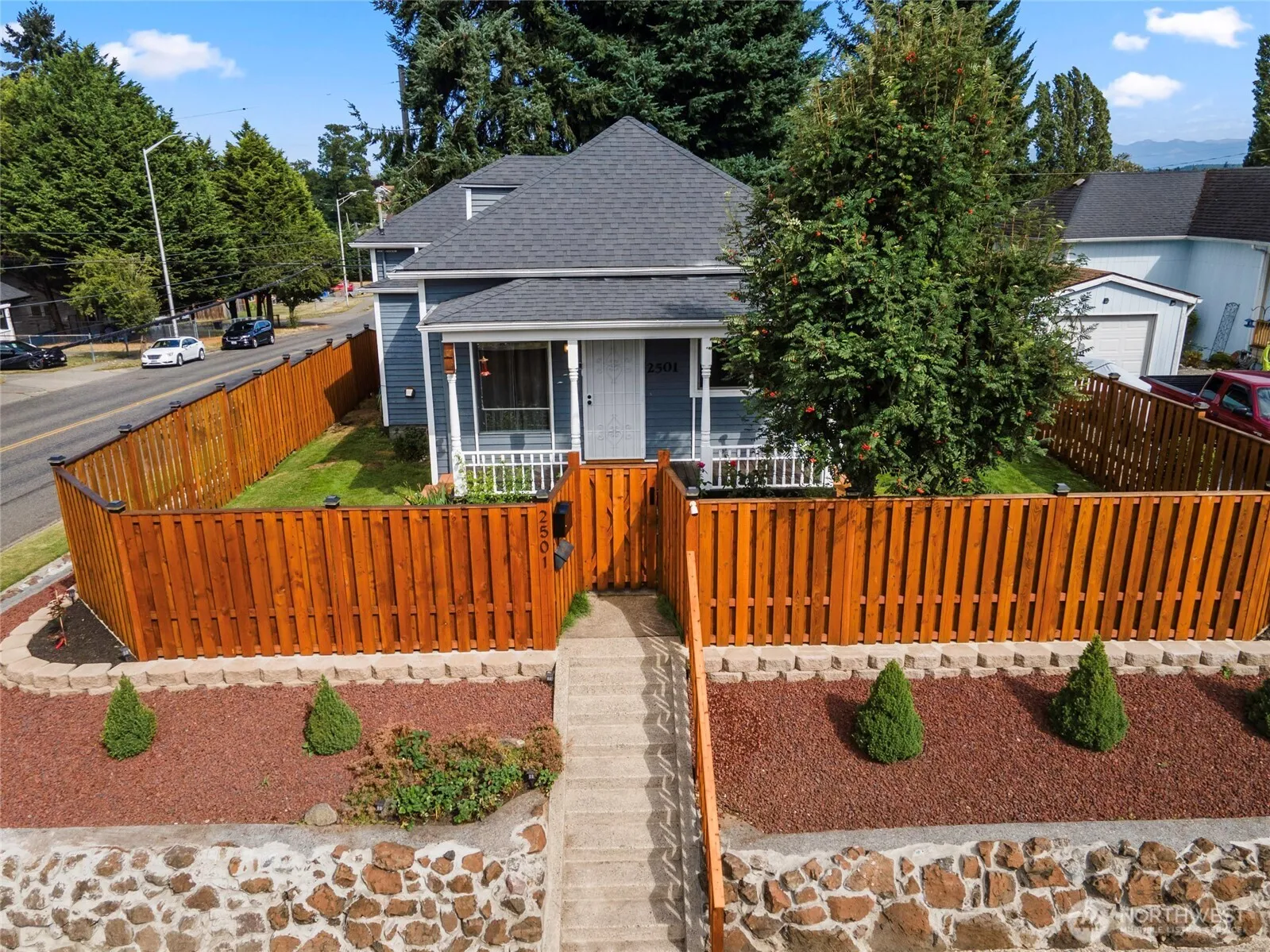 Property photo for 2501 S Hosmer Street, Tacoma photo 2