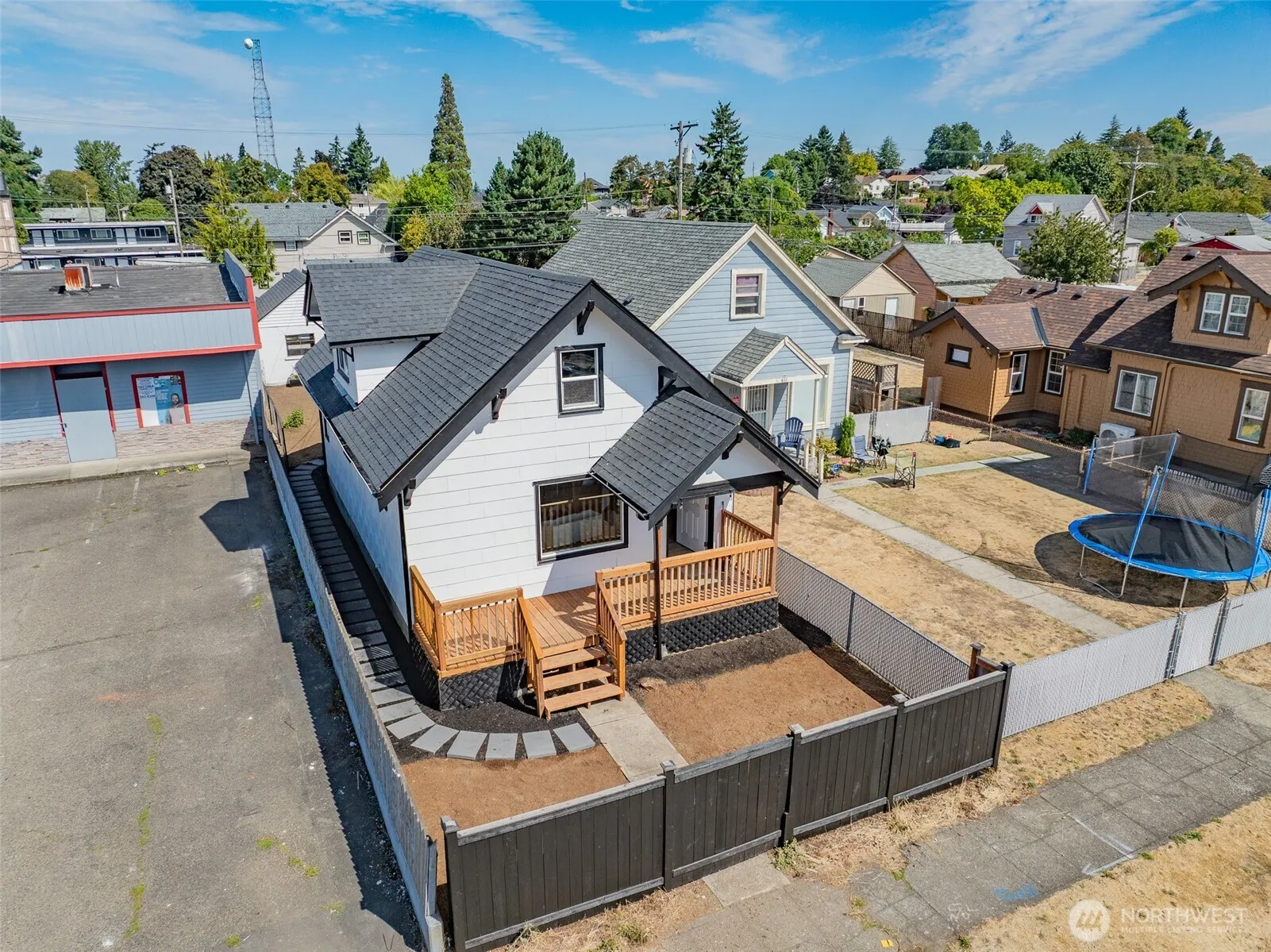 Property photo for 809 E 35th Street, Tacoma photo 3
