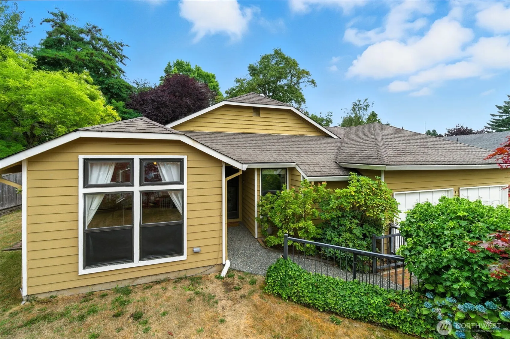 Property photo for 4929 Enetai Avenue Ne, Tacoma photo 5
