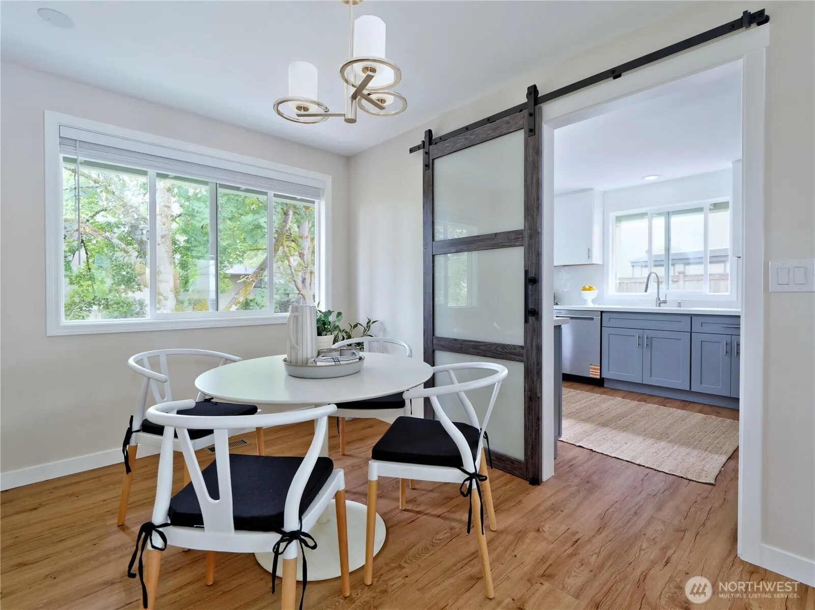 Property photo for 12935 Se 23 Street, Bellevue photo 4