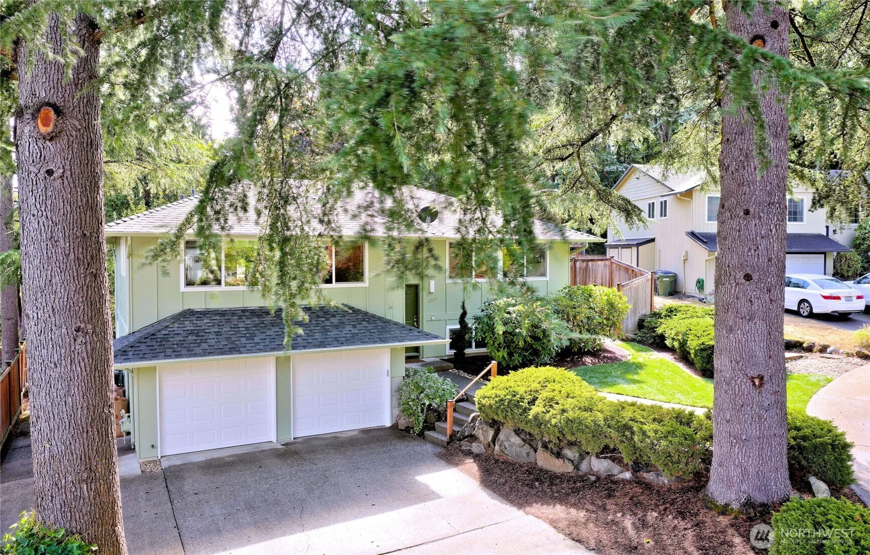Property photo for 12935 Se 23 Street, Bellevue