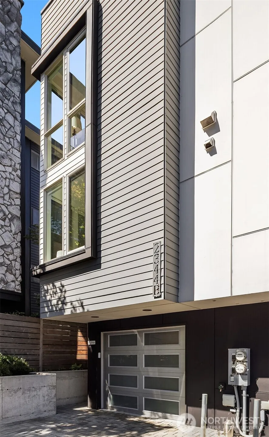 Property photo for 2344 W Plymouth Street #b, Seattle photo 3
