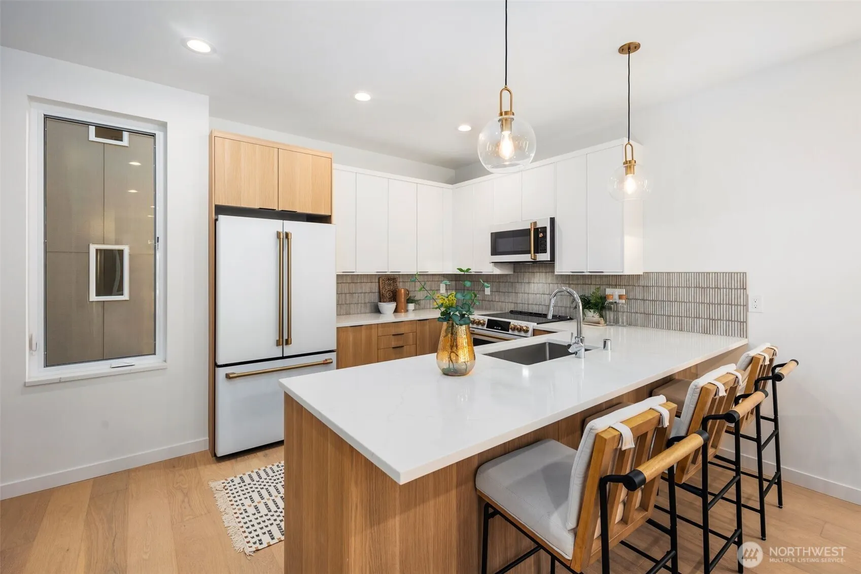 Property photo for 4123 A Chilberg Avenue Sw, Seattle photo 4