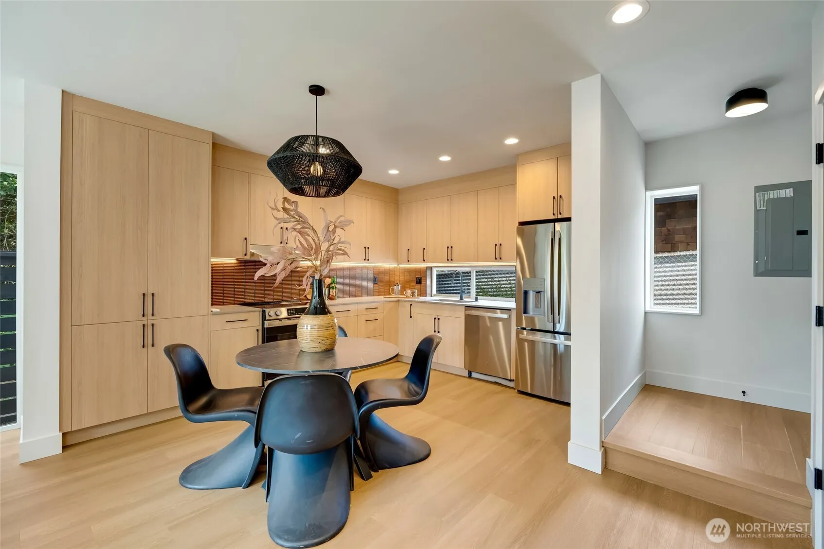 Property photo for 5427 25th Avenue Sw, Seattle photo 3