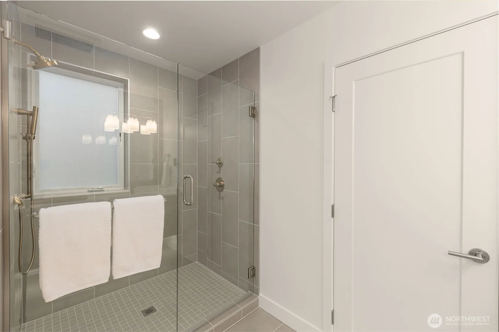 Property photo for 4302 Ne 52nd Street, Seattle photo 5