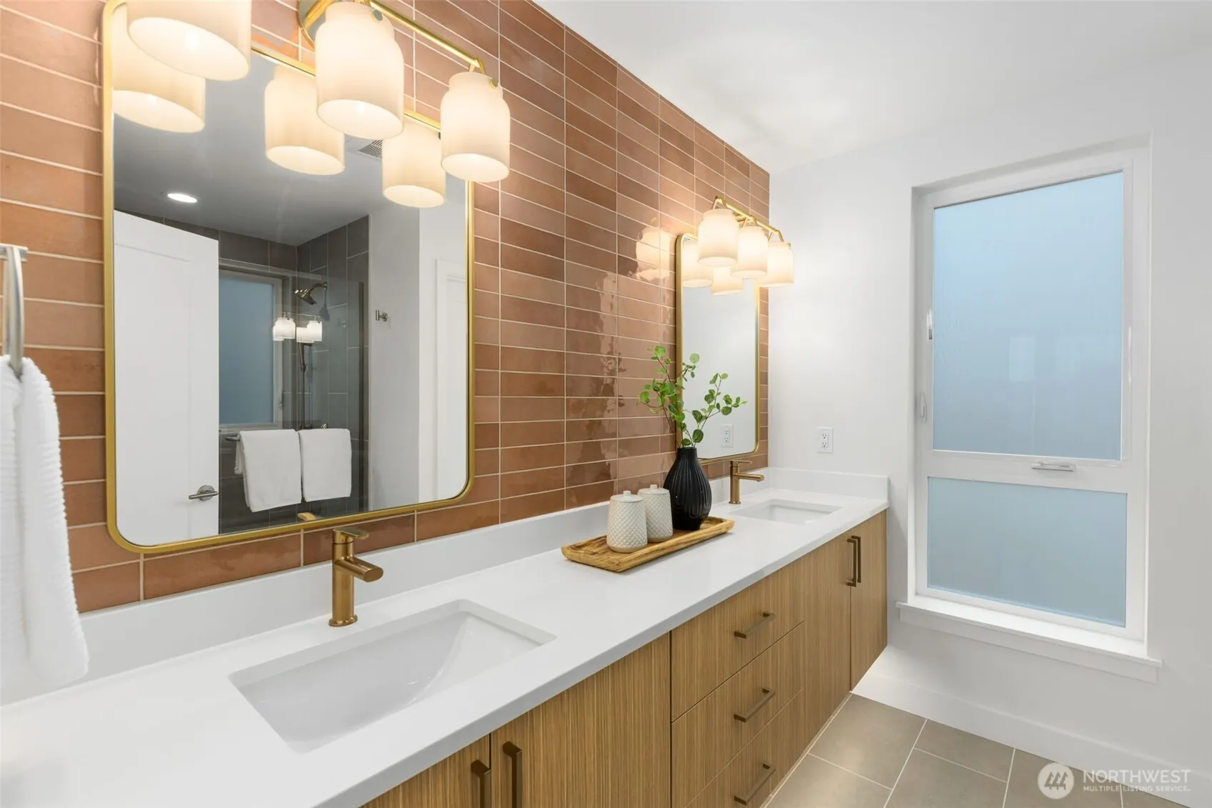 Property photo for 4302 Ne 52nd Street, Seattle photo 4