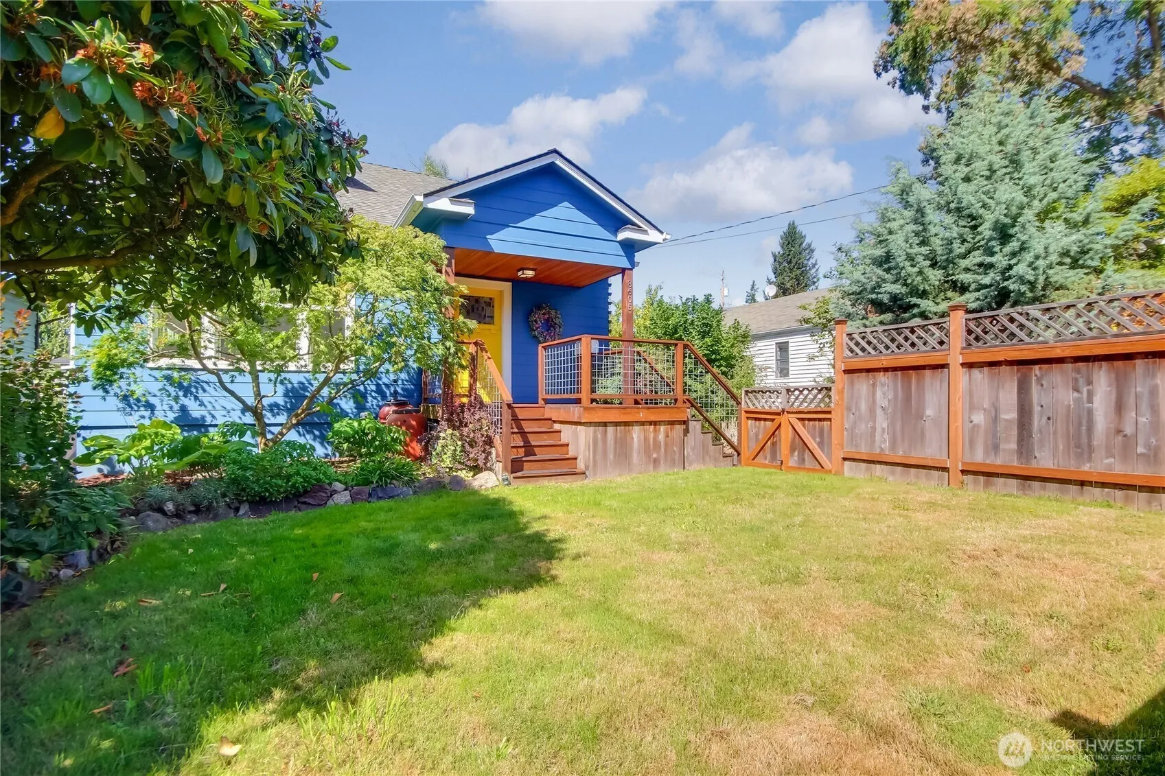 Property photo for 8605 Wallingford Avenue N, Seattle photo 3