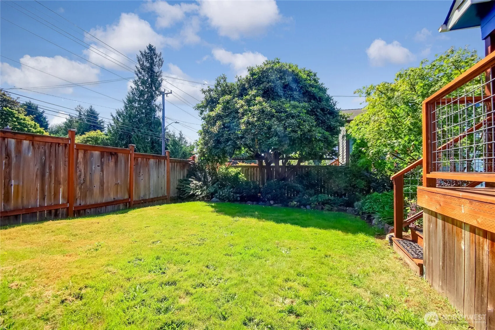 Property photo for 8605 Wallingford Avenue N, Seattle photo 2