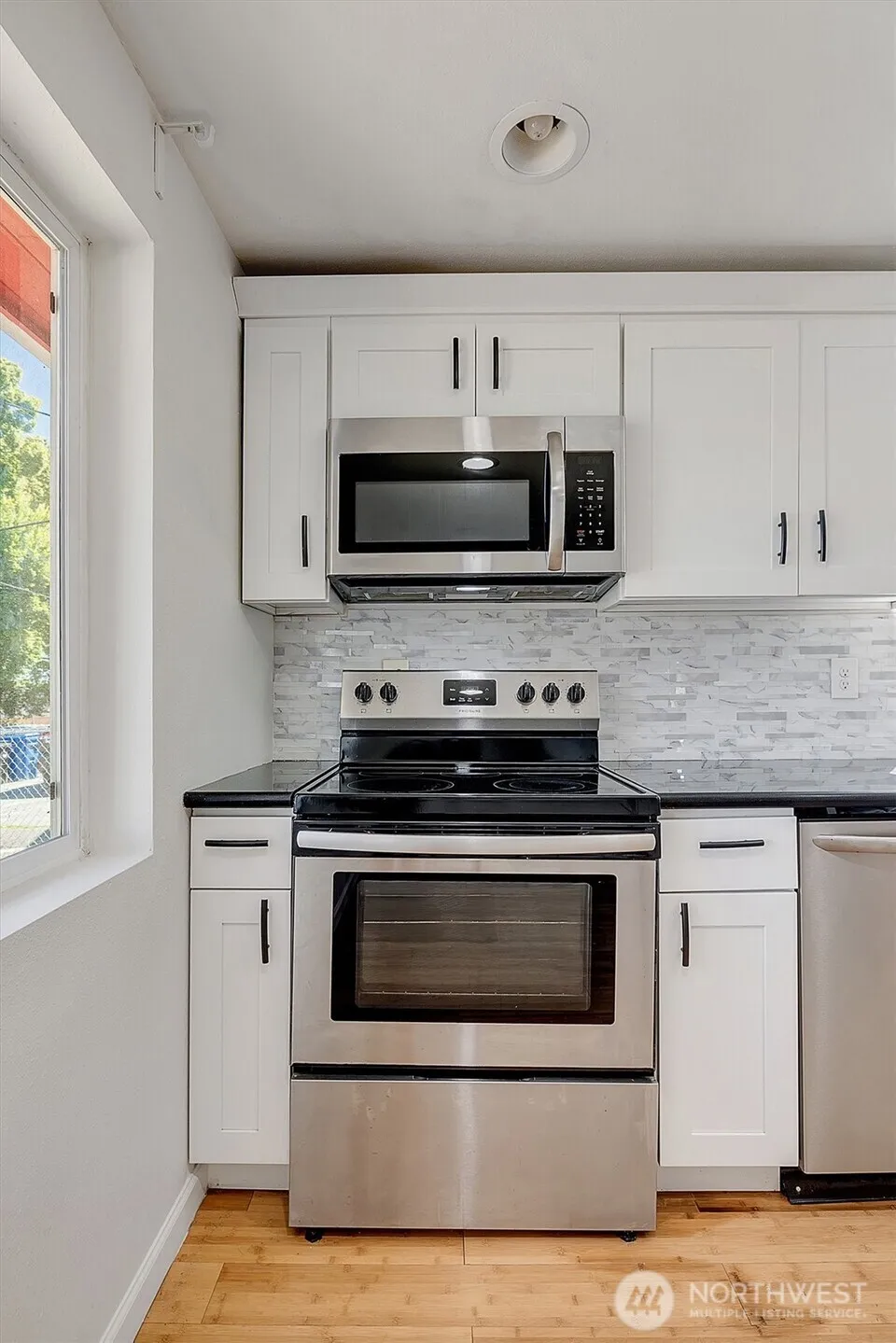 Property photo for 6411 28th Avenue S, Seattle photo 5