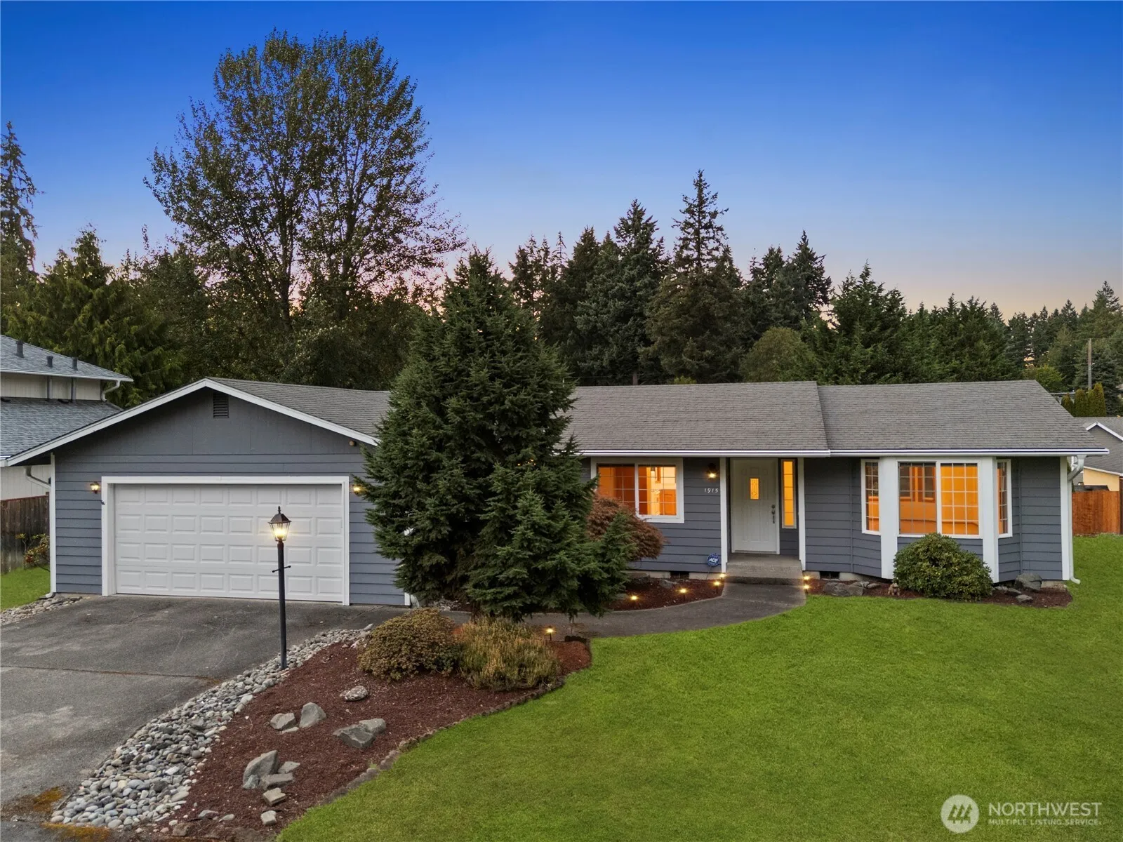Property photo for 1915 135th Street Ct E, Tacoma photo 2