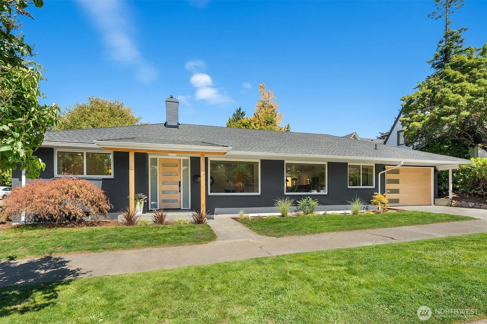 Property photo for 1704 Ne 68th Street, Seattle