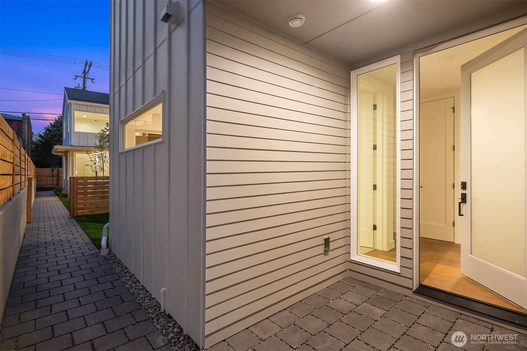 Property photo for 2649 41st Avenue Sw #b, Seattle photo 2