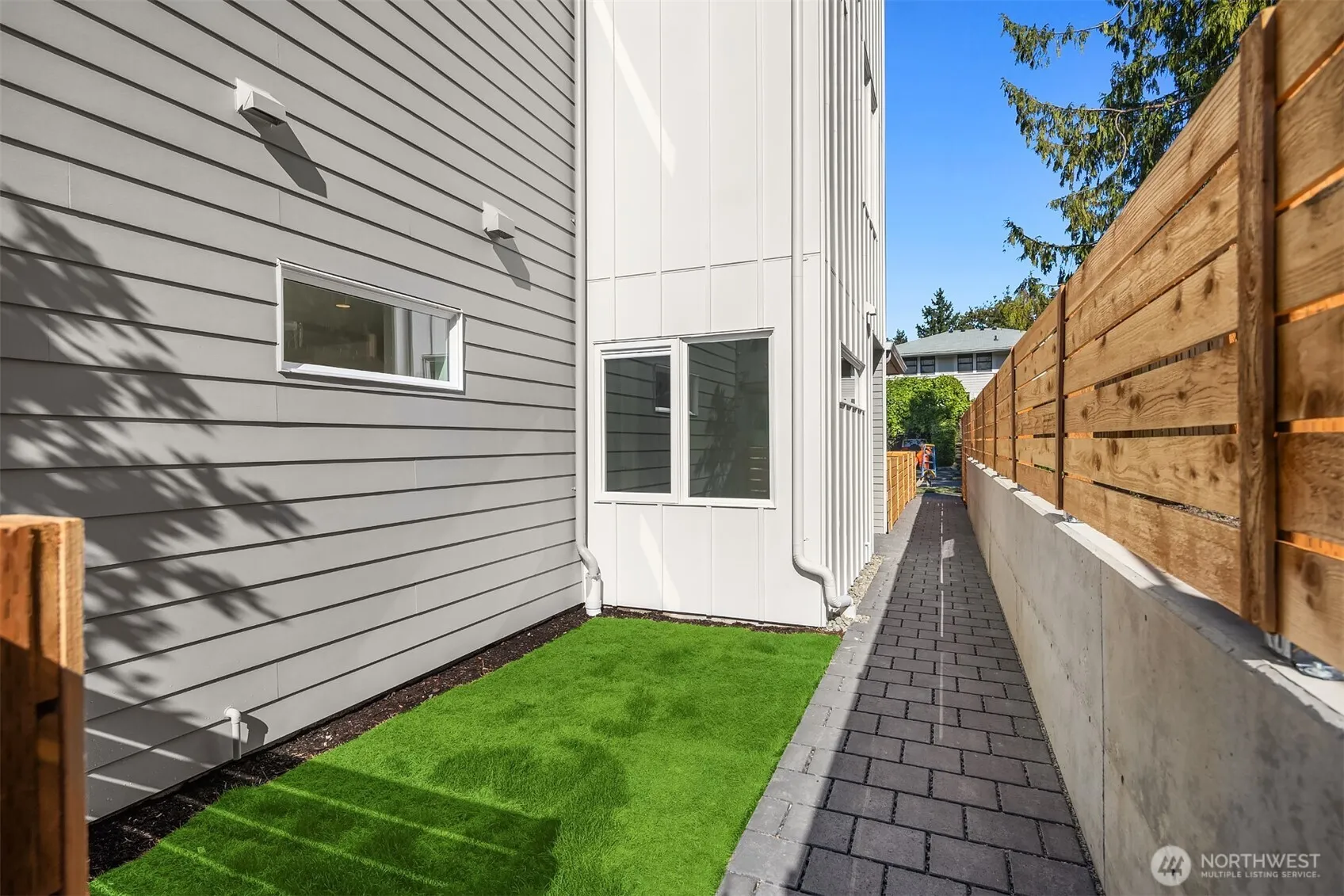 Property photo for 2649 41st Avenue Sw #b, Seattle photo 4