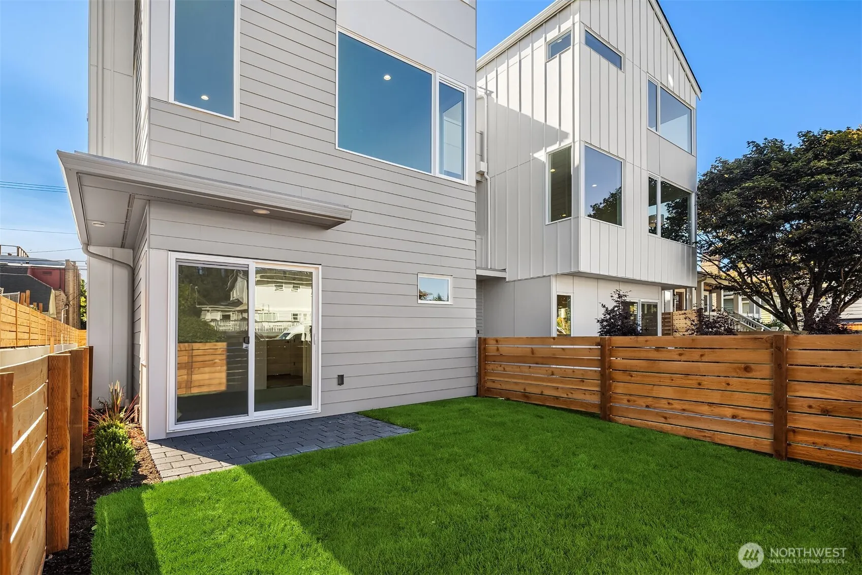 Property photo for 2649 41st Avenue Sw #b, Seattle photo 3