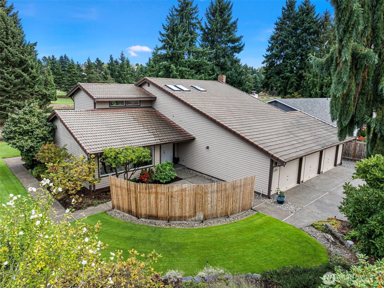 Property photo for 3409 Saint Andrews Court Ne, Tacoma