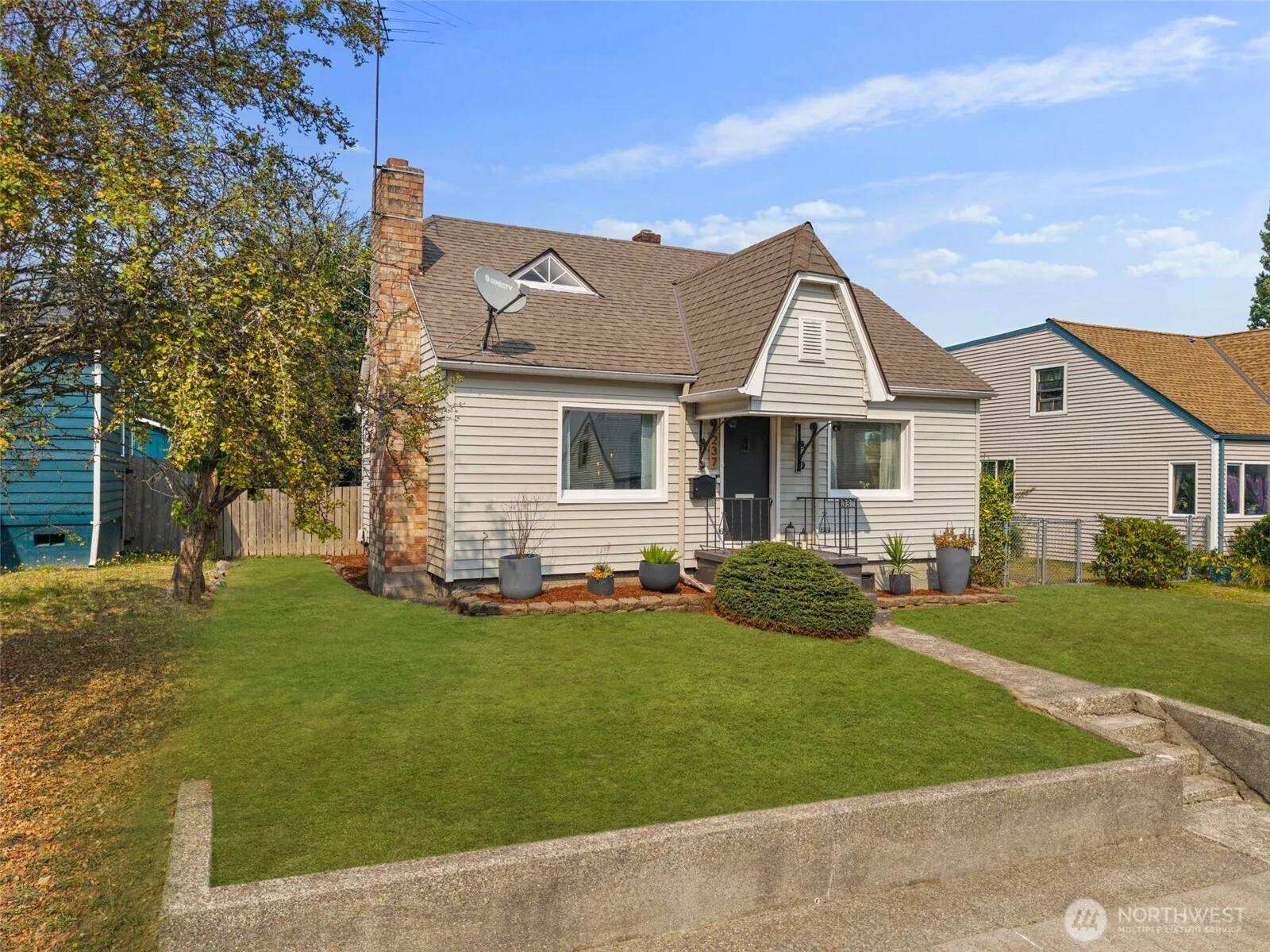 Property photo for 237 S 60th Street, Tacoma photo 2