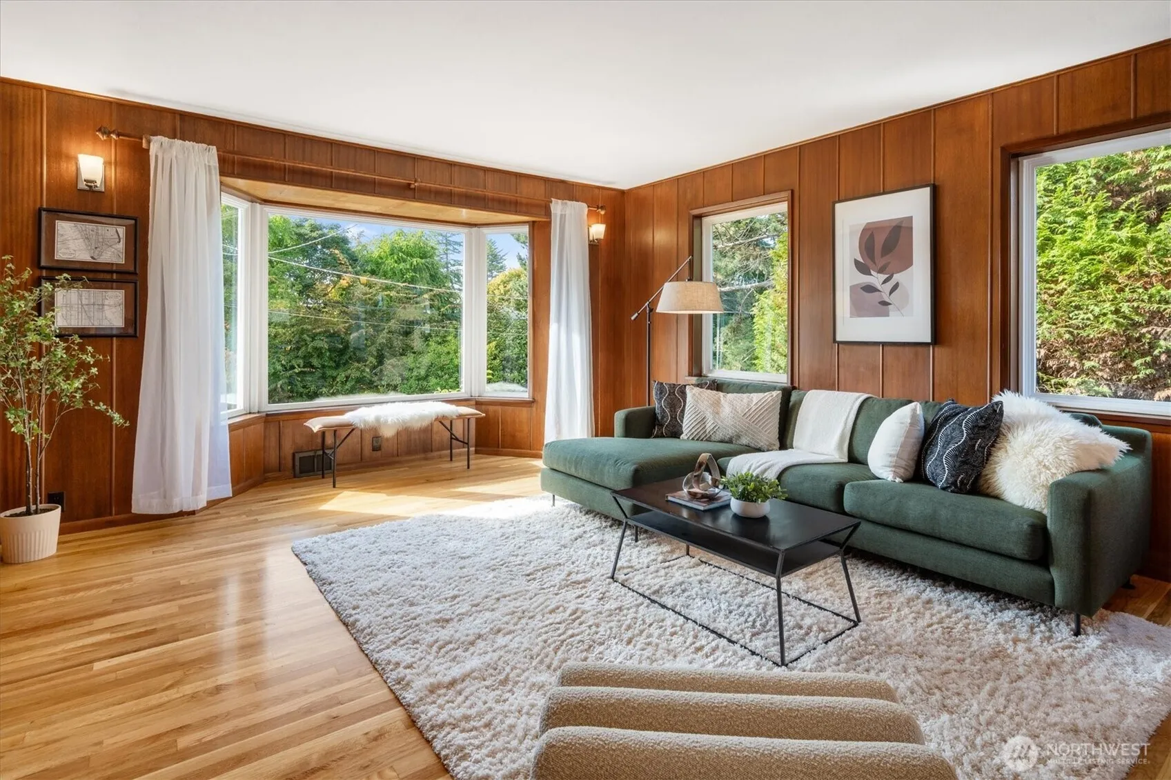 Property photo for 10046 Mary Avenue Nw, Seattle photo 4
