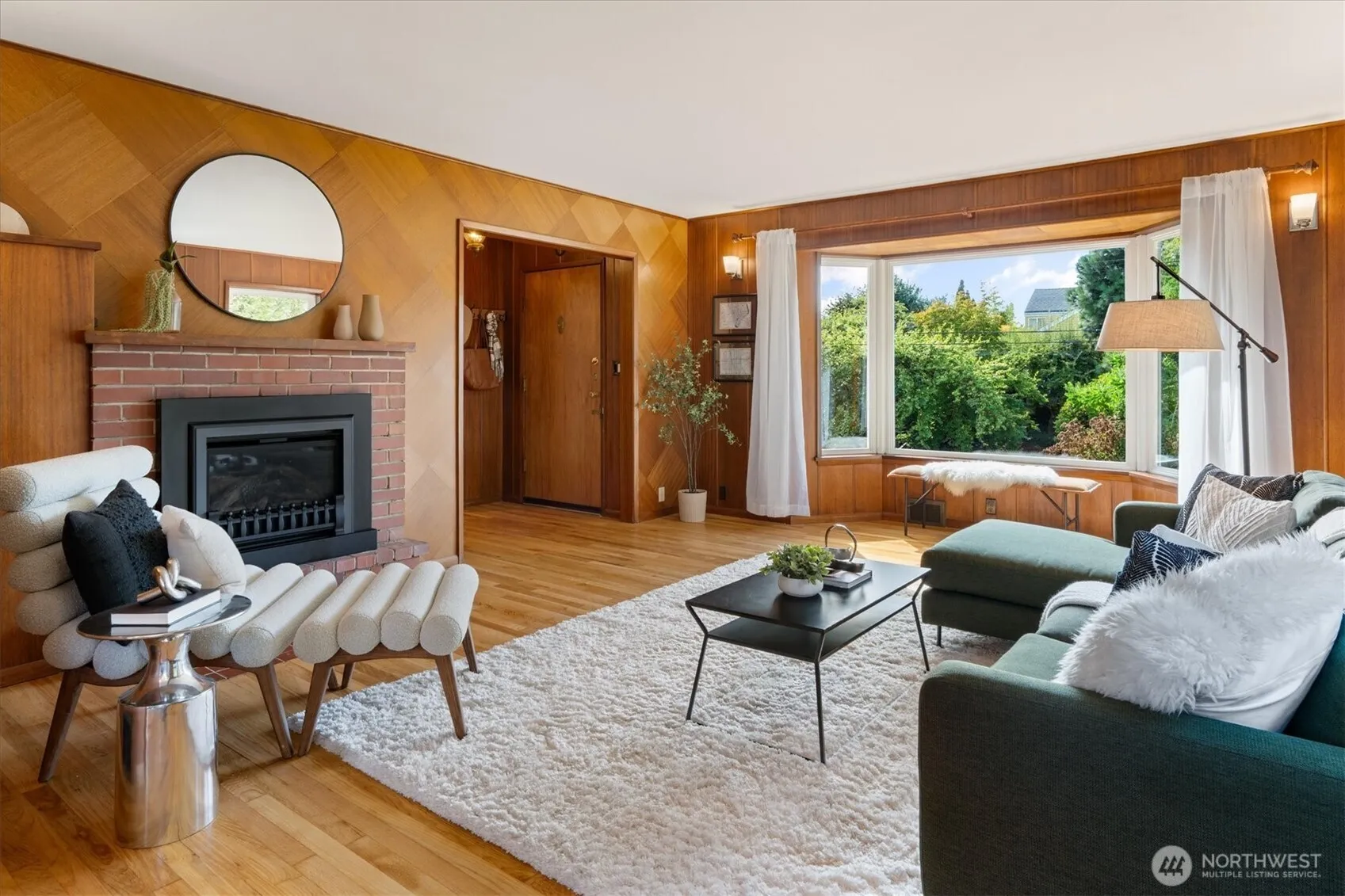 Property photo for 10046 Mary Avenue Nw, Seattle photo 3