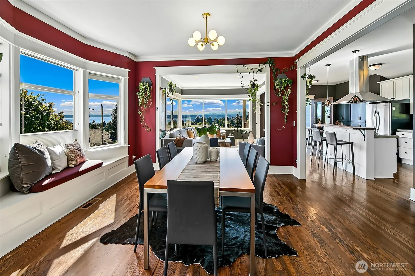 Property photo for 4757 45th Avenue Sw, Seattle photo 4