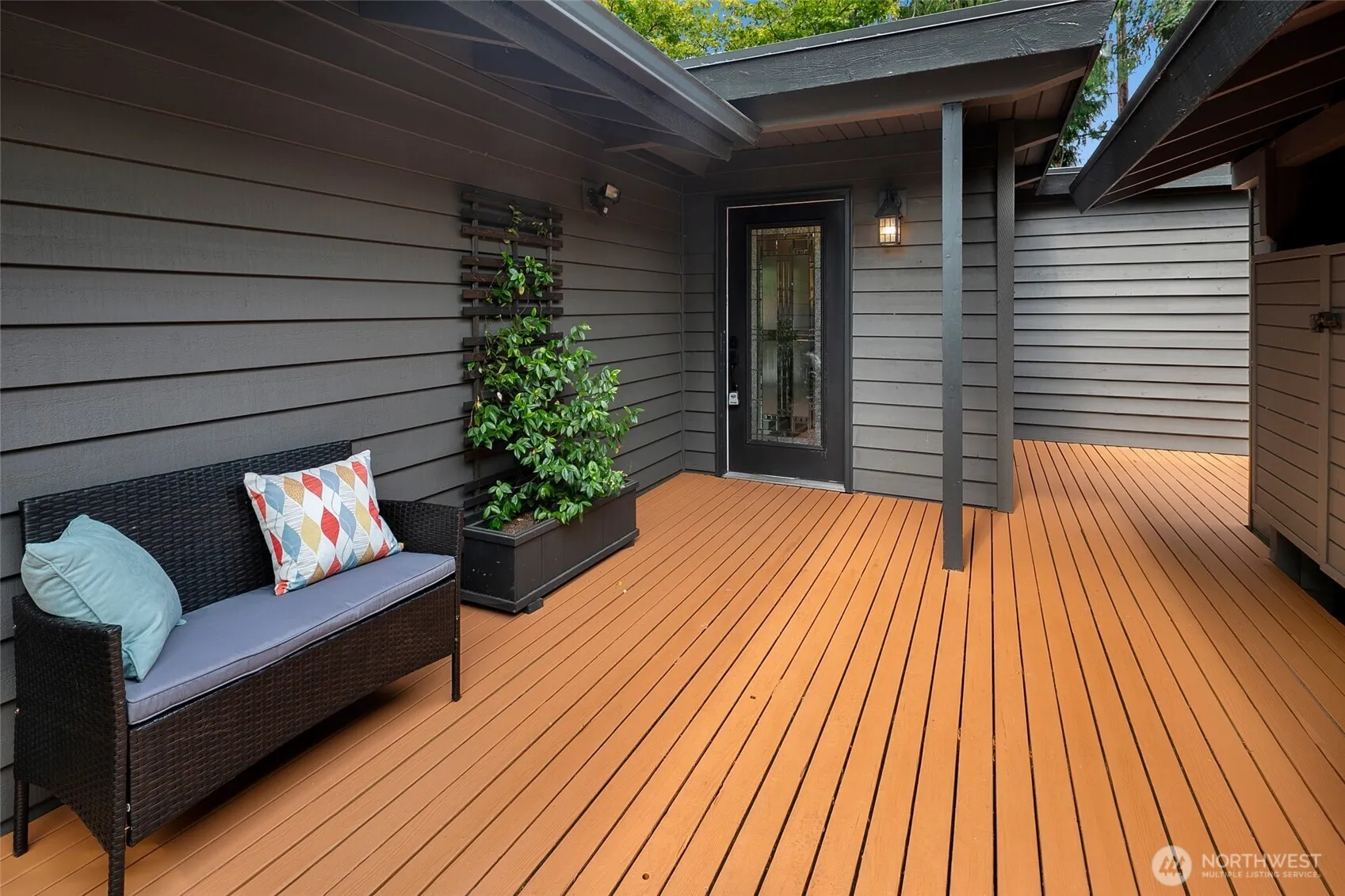 Property photo for 10404 Ne 131st Street, Kirkland photo 2