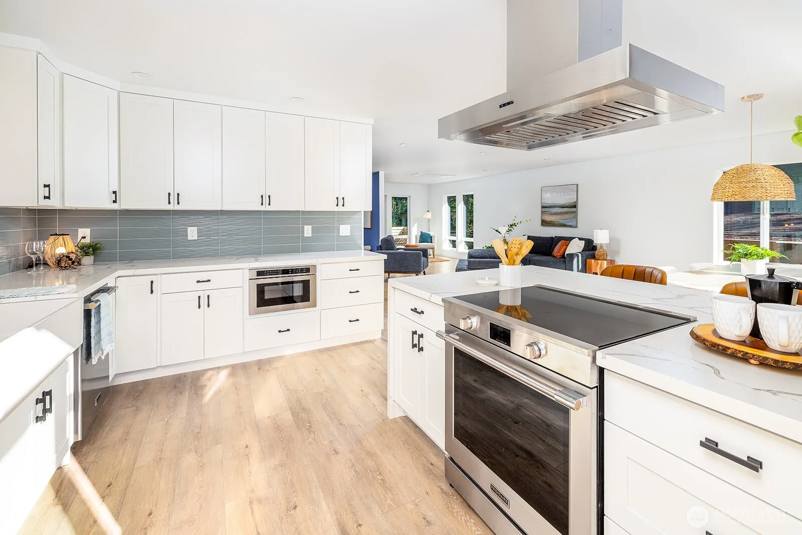 Property photo for 12033 40th Avenue Ne #a, Seattle photo 5