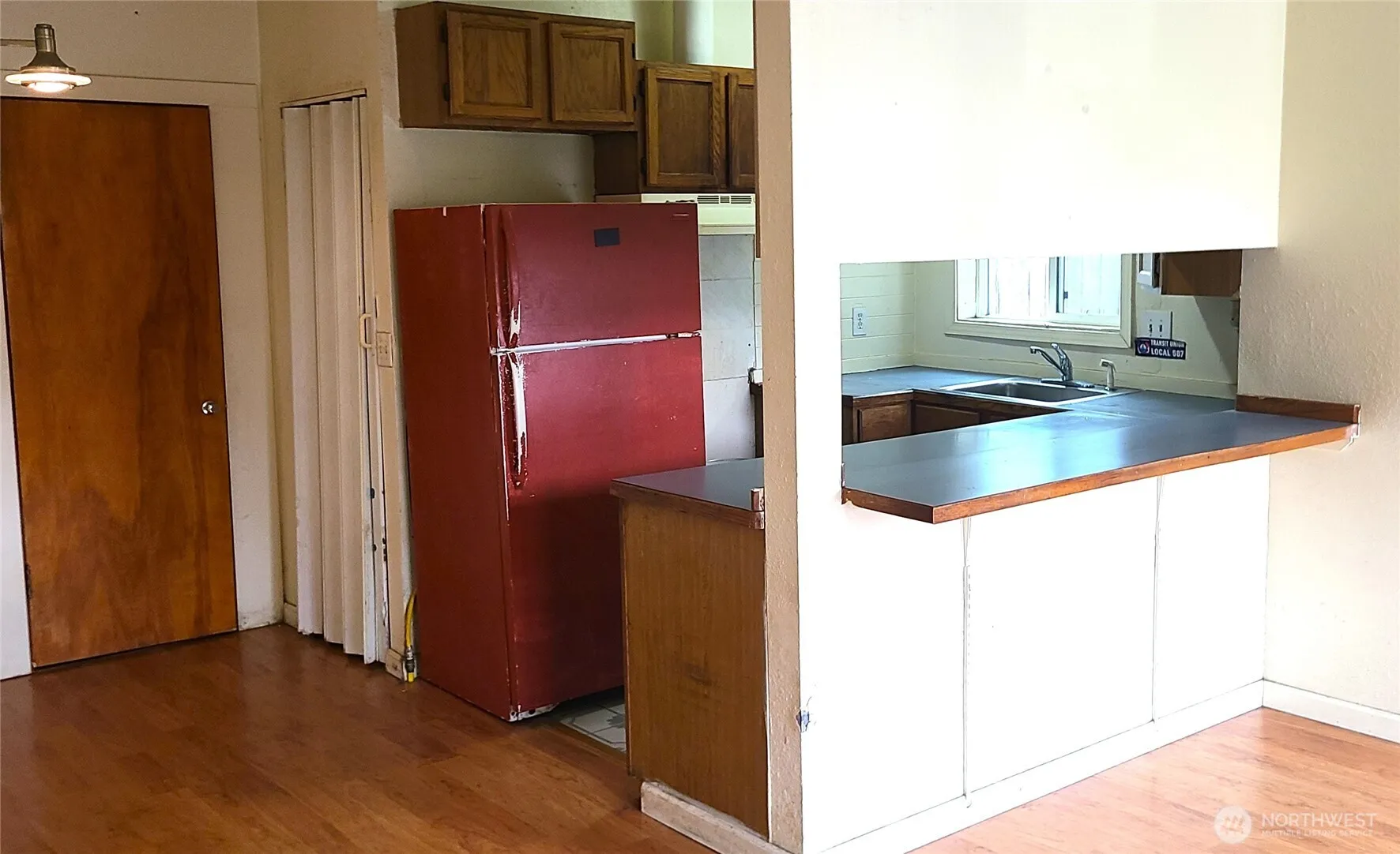 Property photo for 529 N 103rd Street, Seattle photo 3