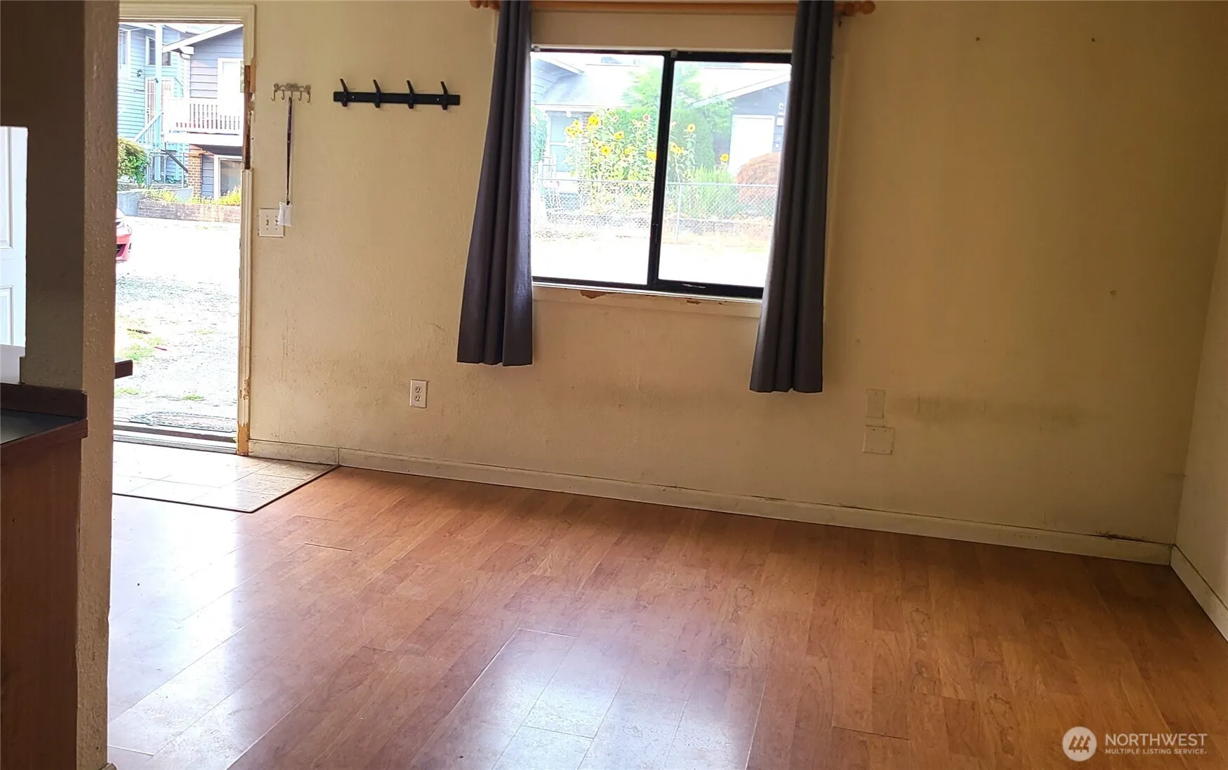 Property photo for 529 N 103rd Street, Seattle photo 5