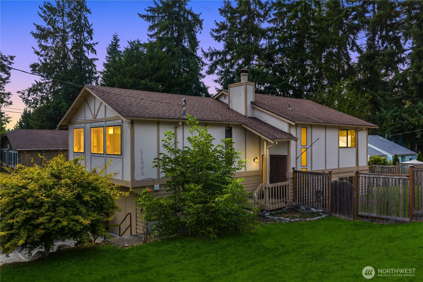 Property photo for 11503 Bartlett Avenue Ne, Seattle
