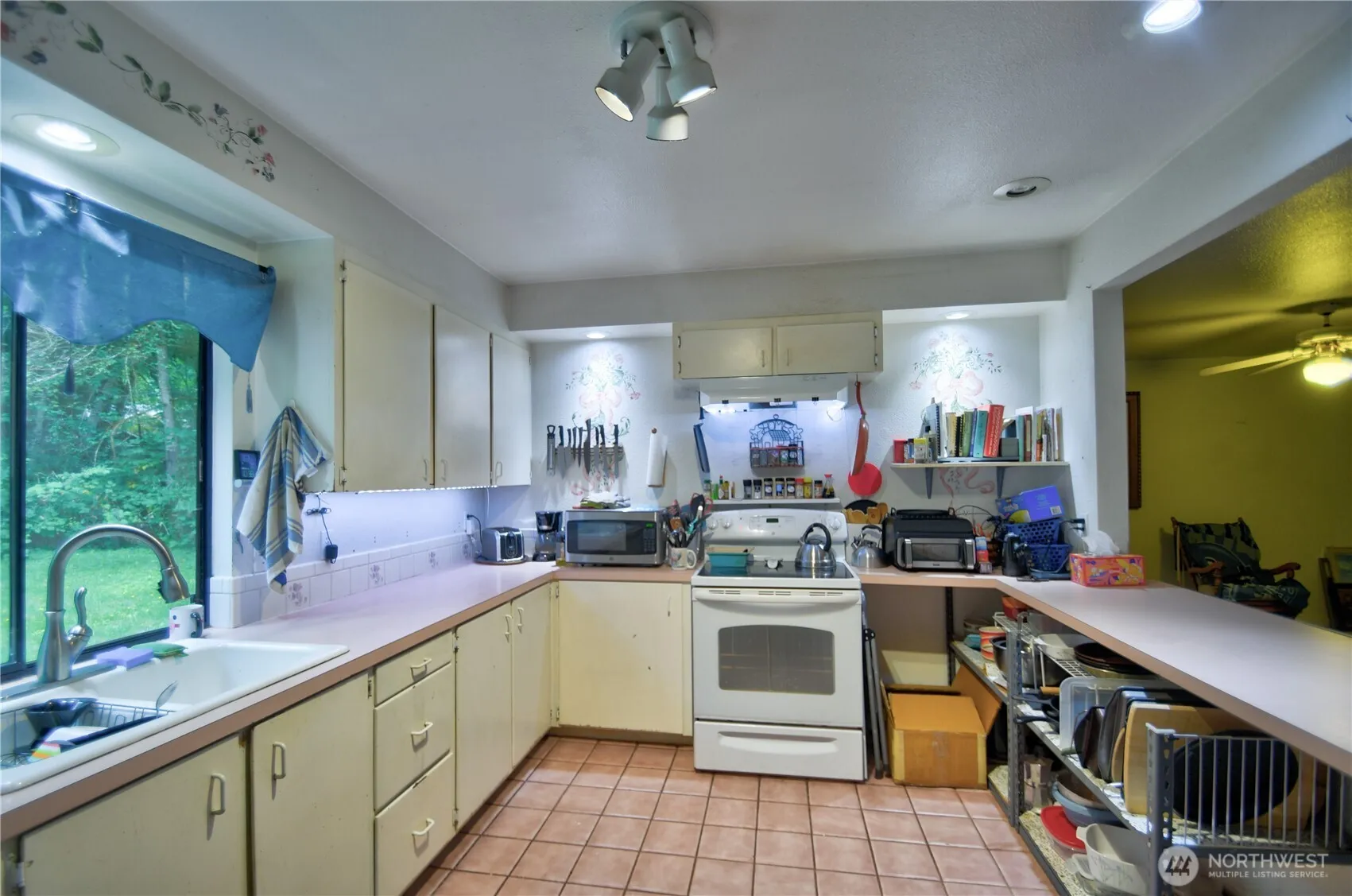 Property photo for 8427 Waddell Creek Road Sw, Olympia photo 5