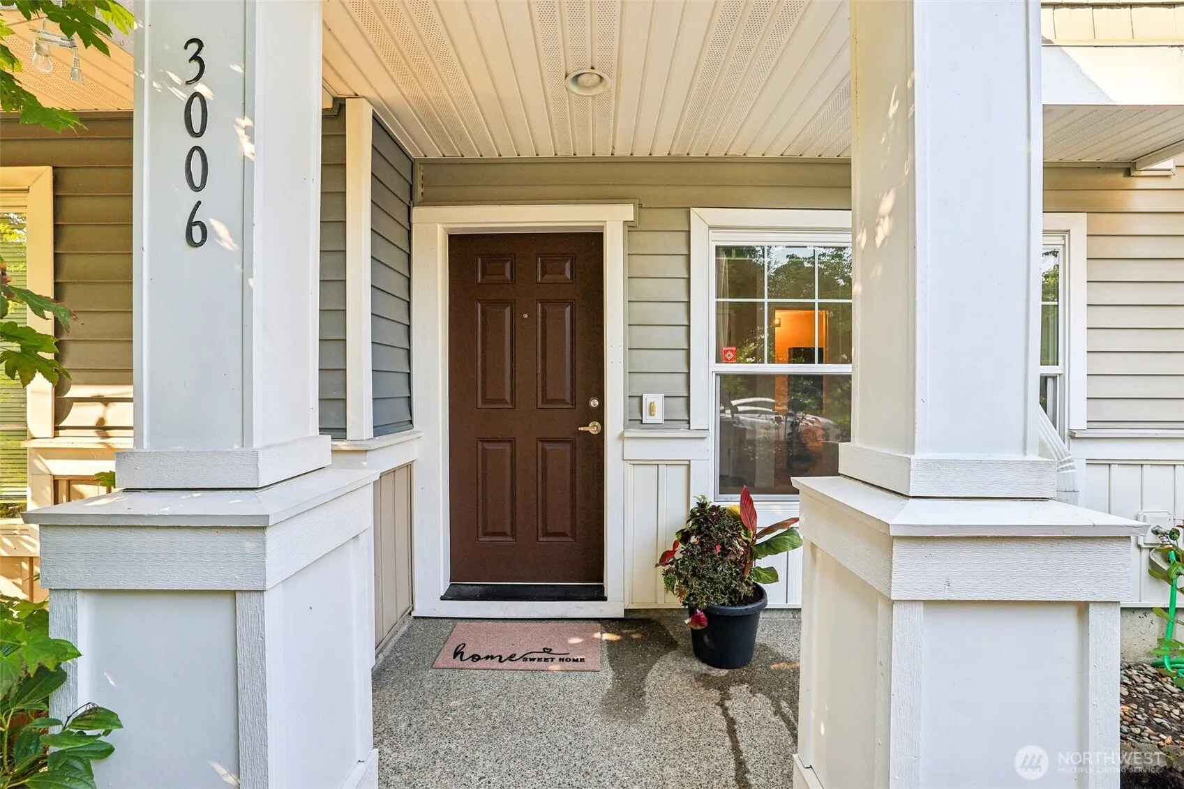 Property photo for 3006 Sw Bataan Street, Seattle