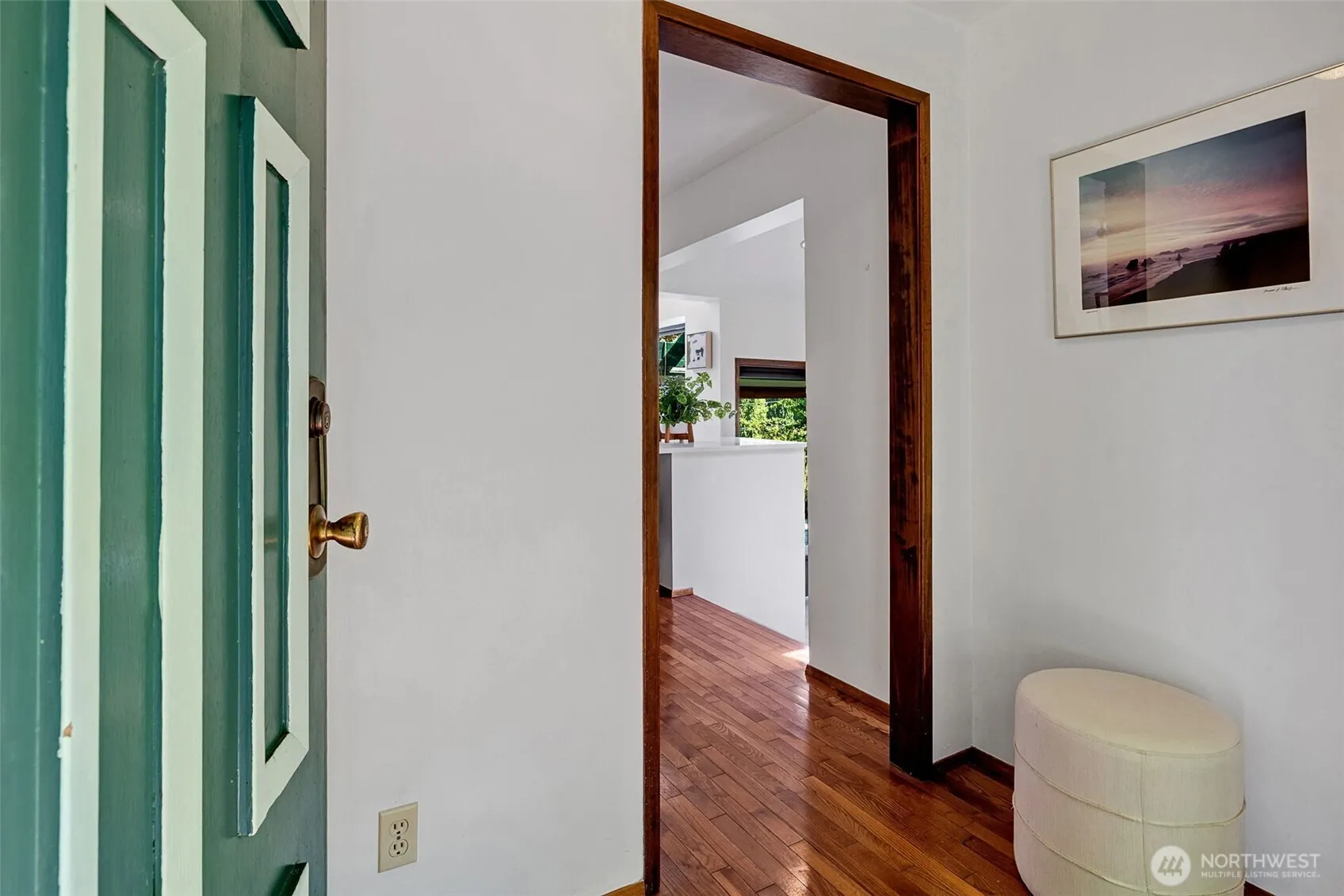 Property photo for 6976 Sylvan Way Sw, Seattle photo 4