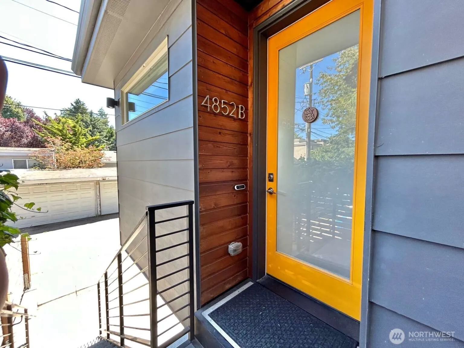 Property photo for 4852 40th Avenue Sw #b, Seattle