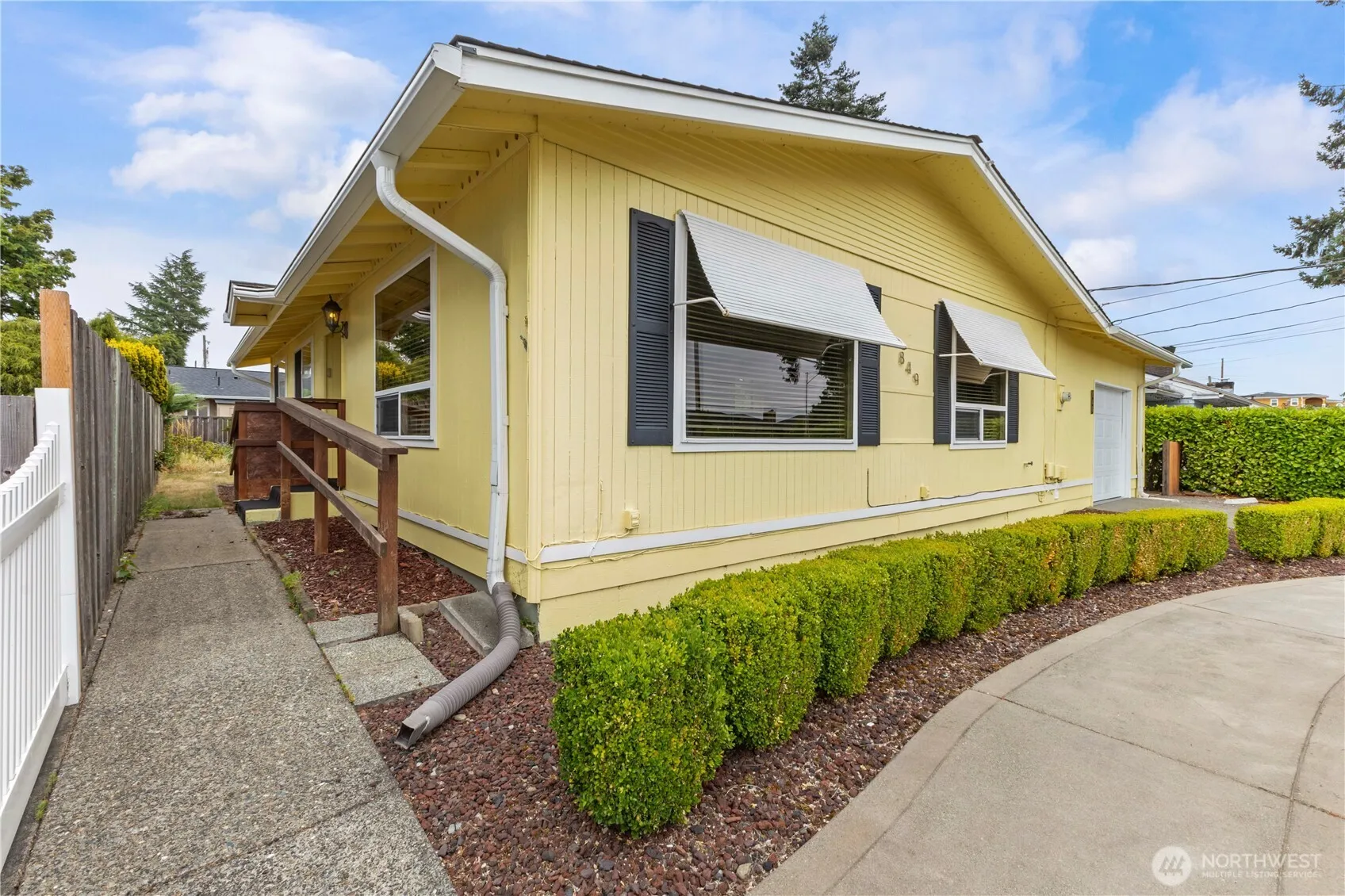 Property photo for 849 S Jackson Ave, Tacoma photo 3