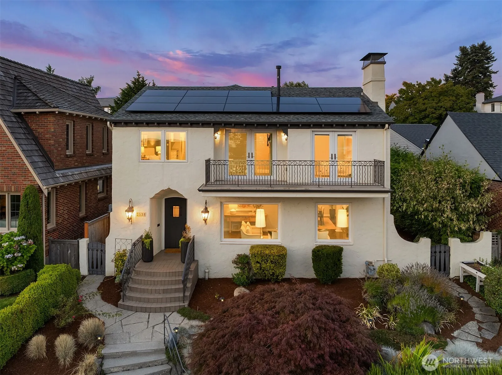 Property photo for 2538 Westmont Way W, Seattle