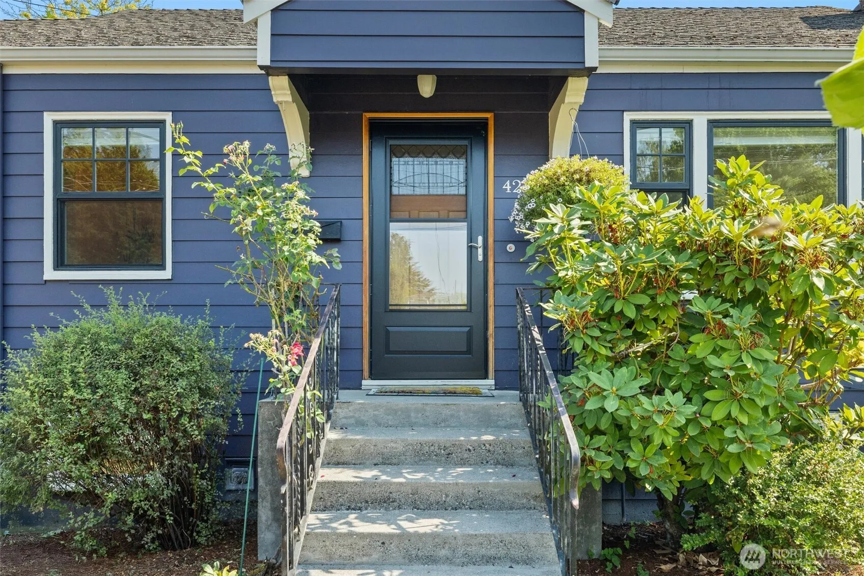 Property photo for 4216 50 Avenue S, Seattle photo 3