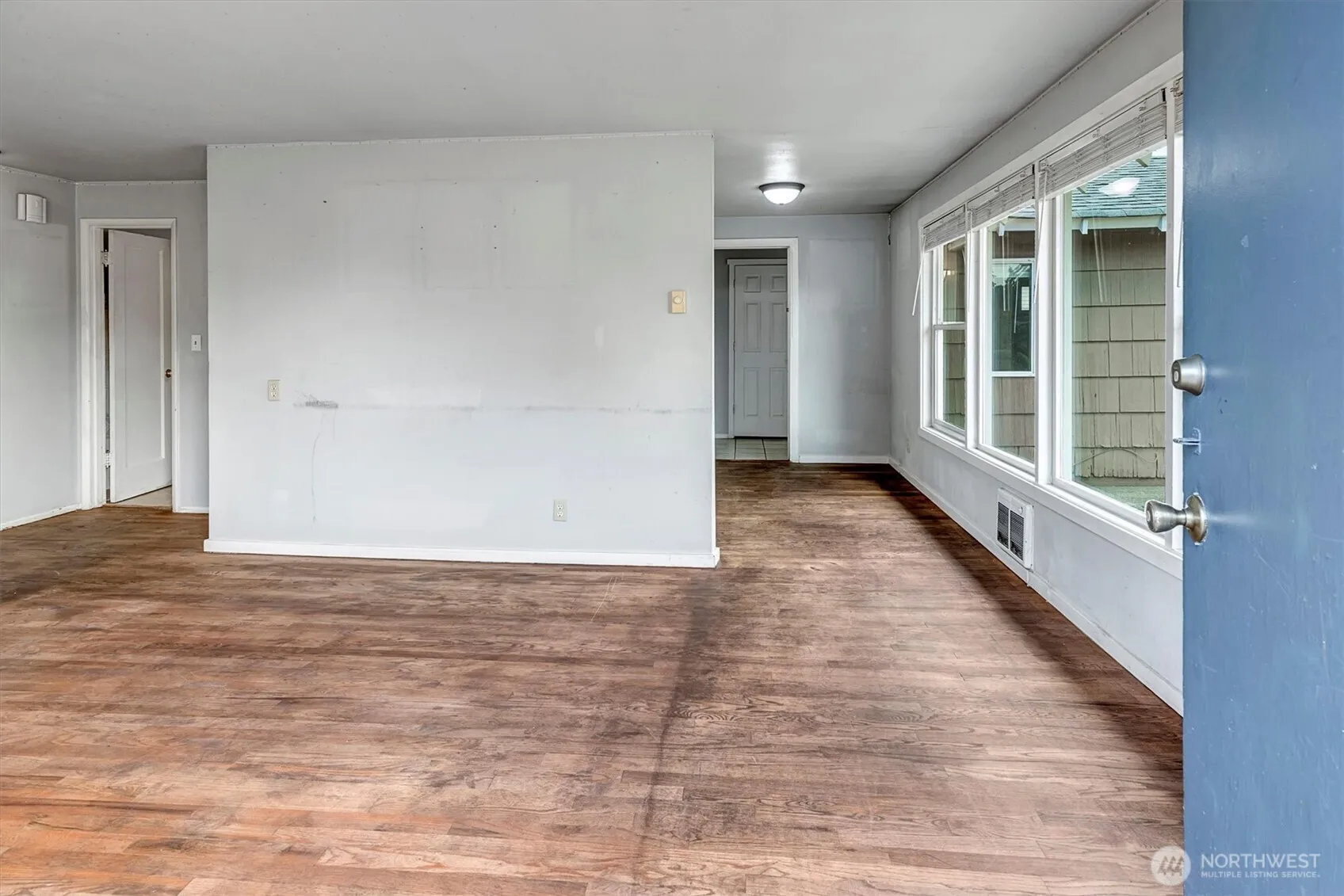 Property photo for 7933 45th Avenue S, Seattle photo 2