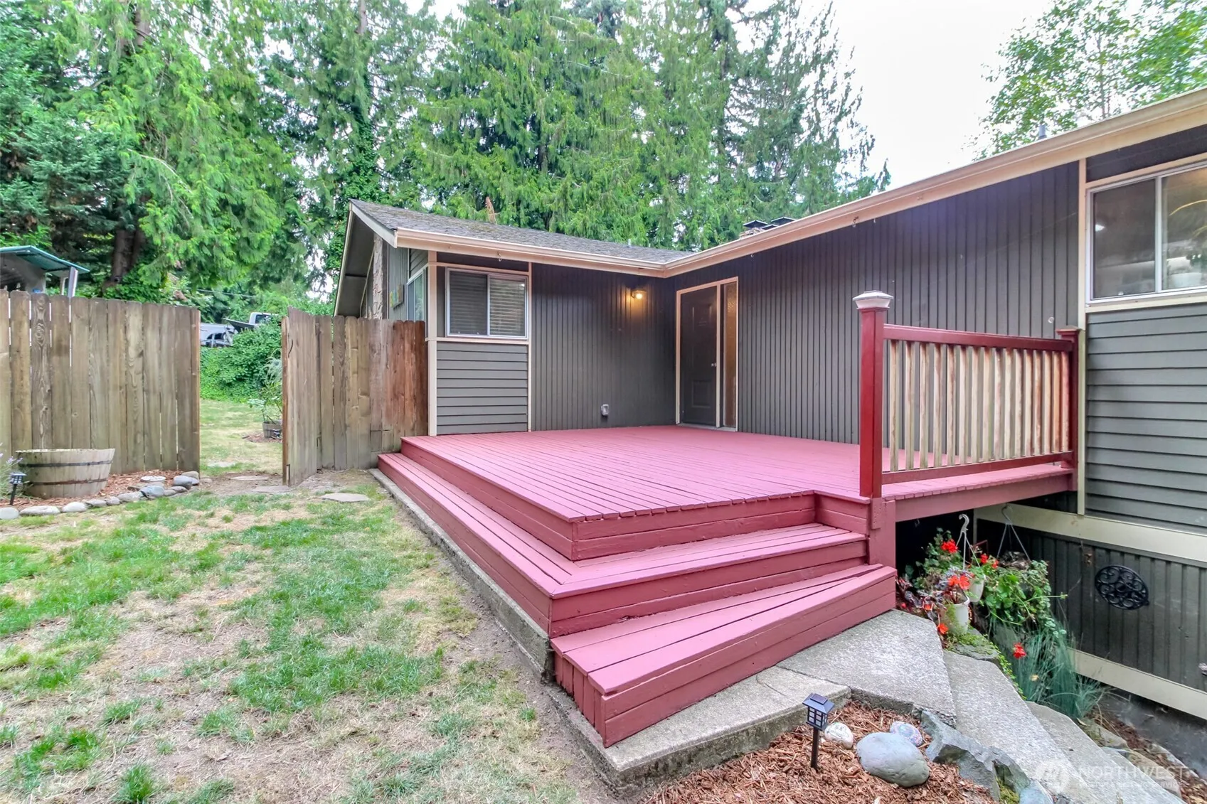 Property photo for 1918 9th Street Se, Puyallup photo 3