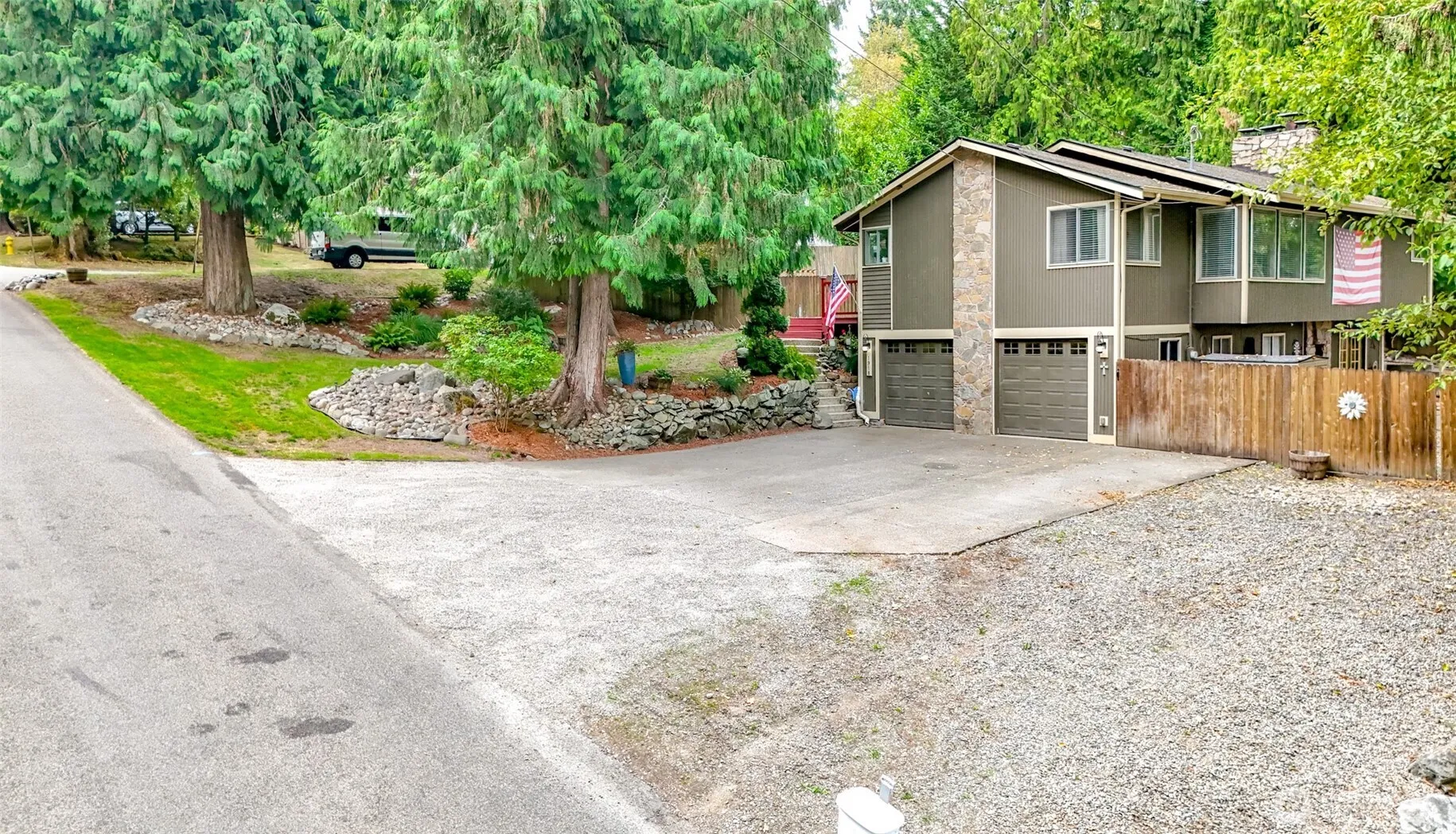 Property photo for 1918 9th Street Se, Puyallup