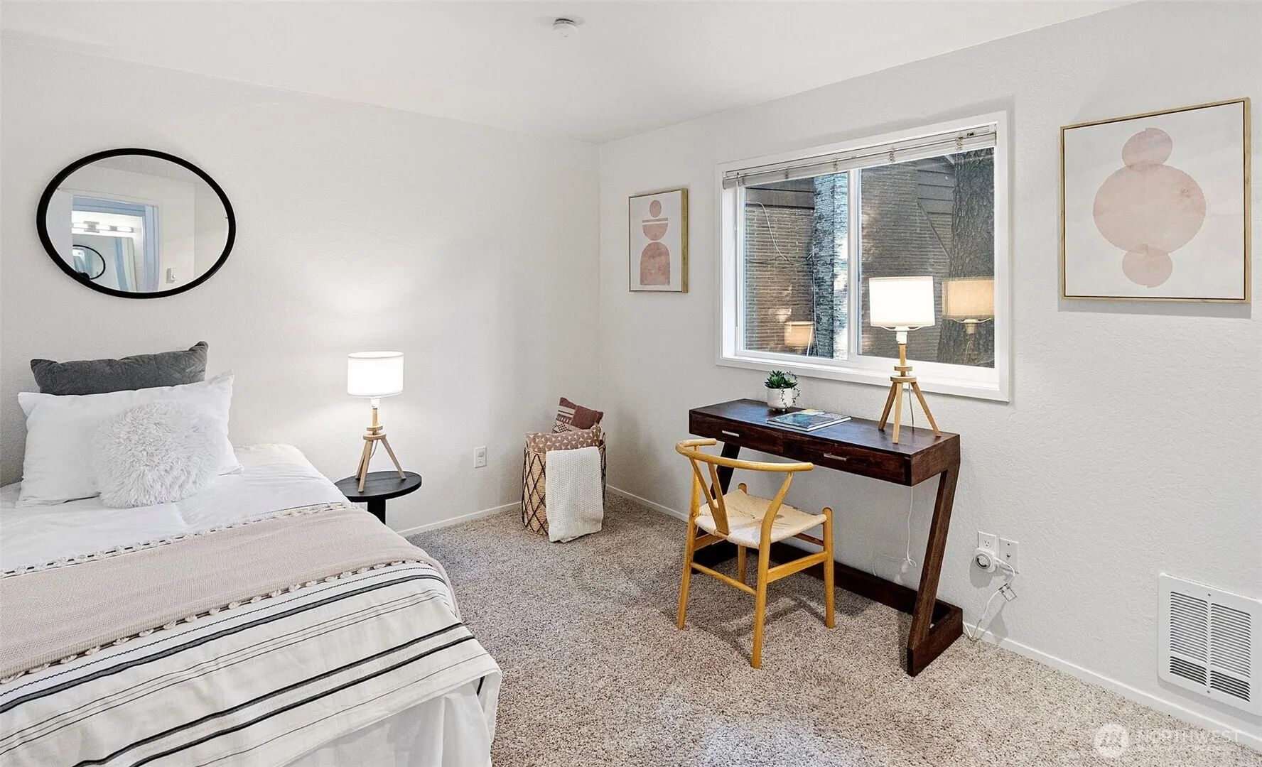 Property photo for 13600 4th Avenue Ne, Seattle photo 4