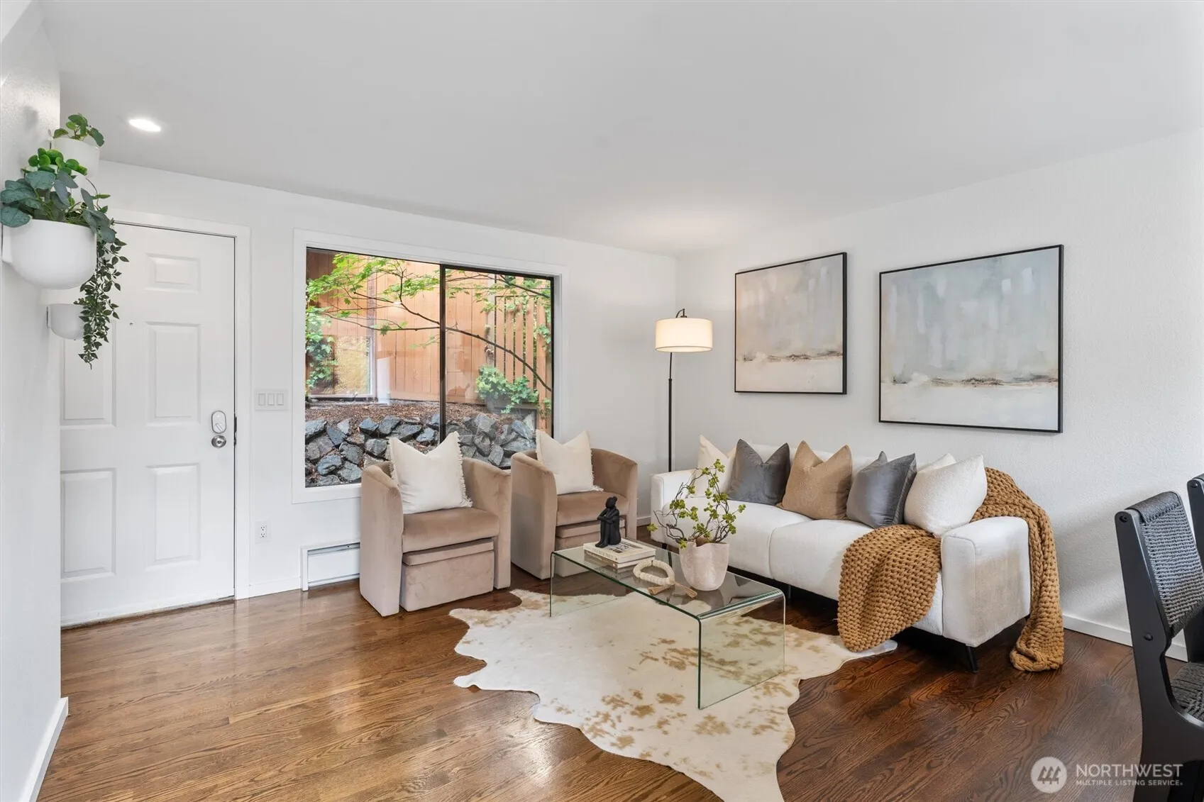 Property photo for 202 25th Avenue E #d, Seattle photo 3