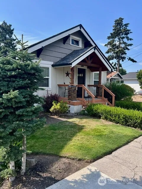 Property photo for 332 5th Street Se, Puyallup photo 2