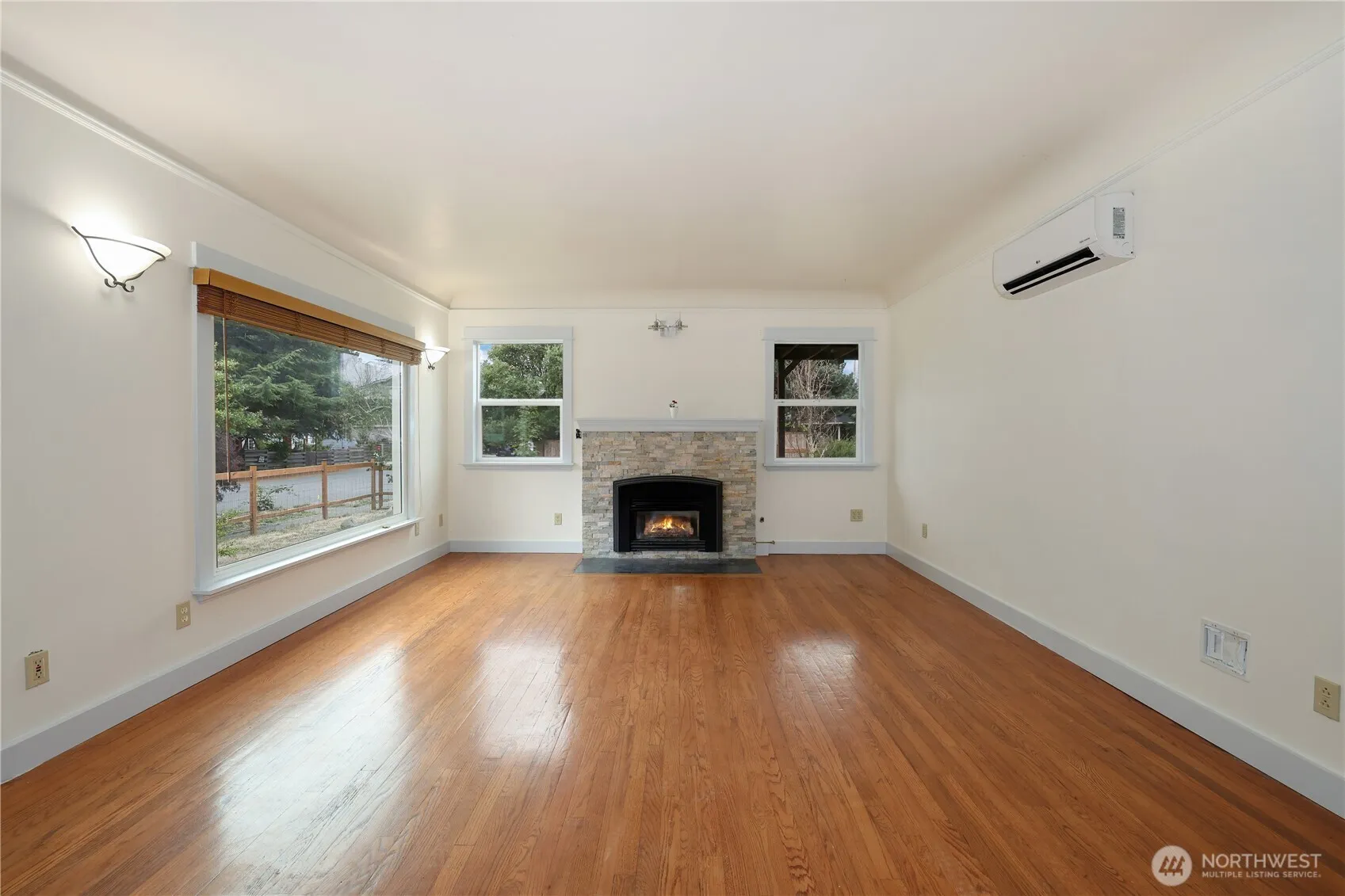 Property photo for 716 S Puget Sound Avenue, Tacoma photo 5